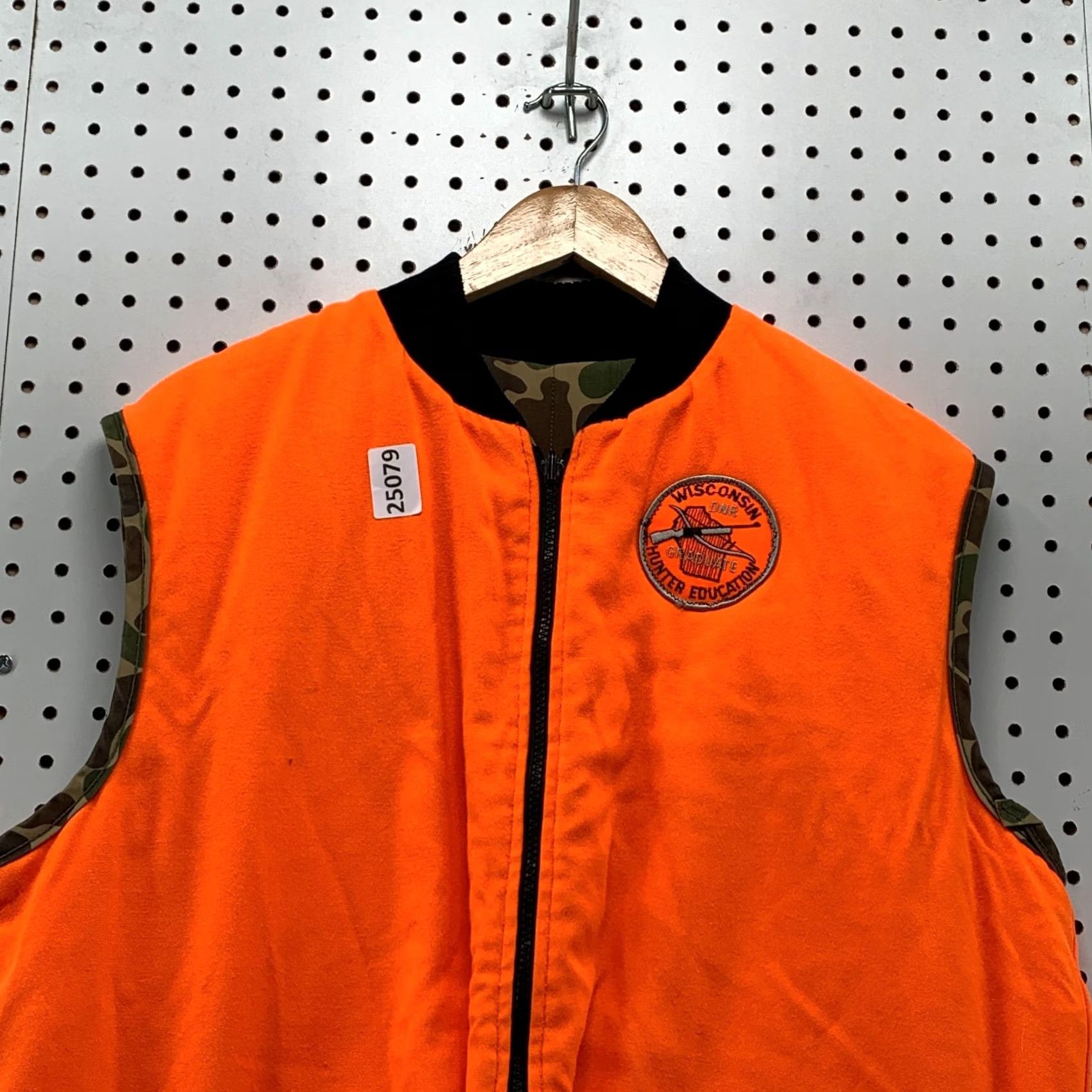 Hunter VINTAGE Spruce Creek Sportswear Hunting Camo Vest Orange Reversible Large 23x30 Hunter Mens Vest Size US L / EU 52-54 / 3 - 3 Thumbnail