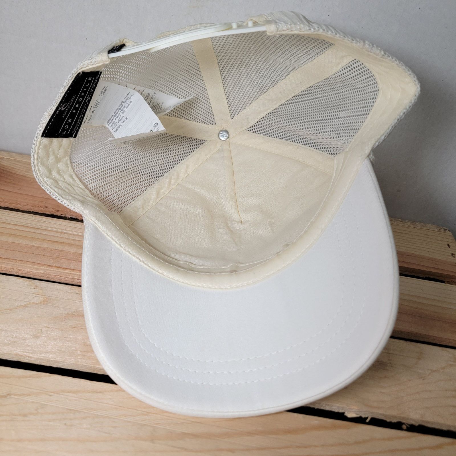 Rip Curl Rip Curl Low Profile Snap Back Trucker Hat Floral "Estd1969" Size ONE SIZE - 6 Thumbnail