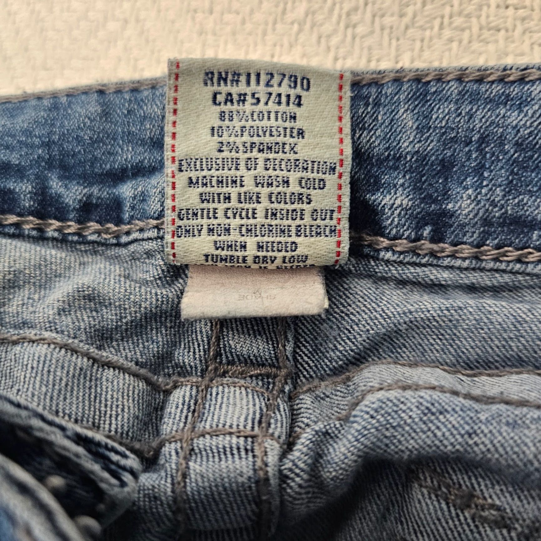 True Religion VINTAGE True Religion Jeans Woman Skinny Low Rise 27 Blue 5-Pocket Denim 33in Inseam Womens Jeans Size 27" / US 4 / IT 40 - 4 Thumbnail