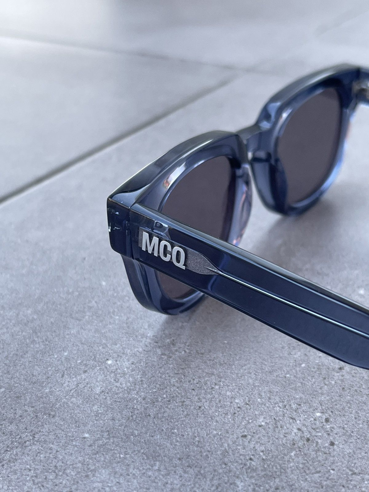 Alexander McQueen !DS! SS23 Alexander Mcqueen MQ0346S Tiny Blue Sunglasses Size ONE SIZE - 13 Thumbnail