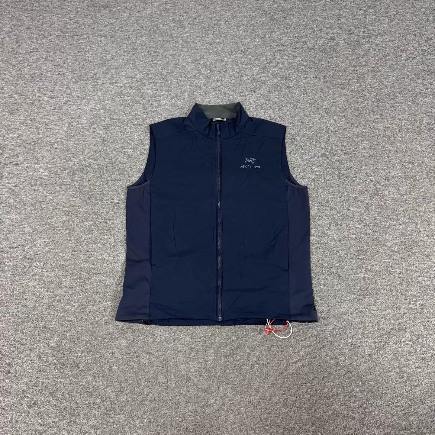Arc'teryx Arcteryx Atom Vest Embroidered Logo L 99 New Size US L / EU 52-54 / 3 - 1 Thumbnail
