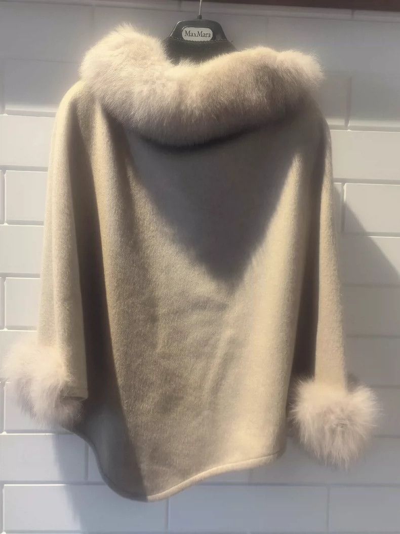 Max Mara Max Mara Cashmere Fox Fur Cloak Size S / US 4 / IT 40 - 1 Thumbnail