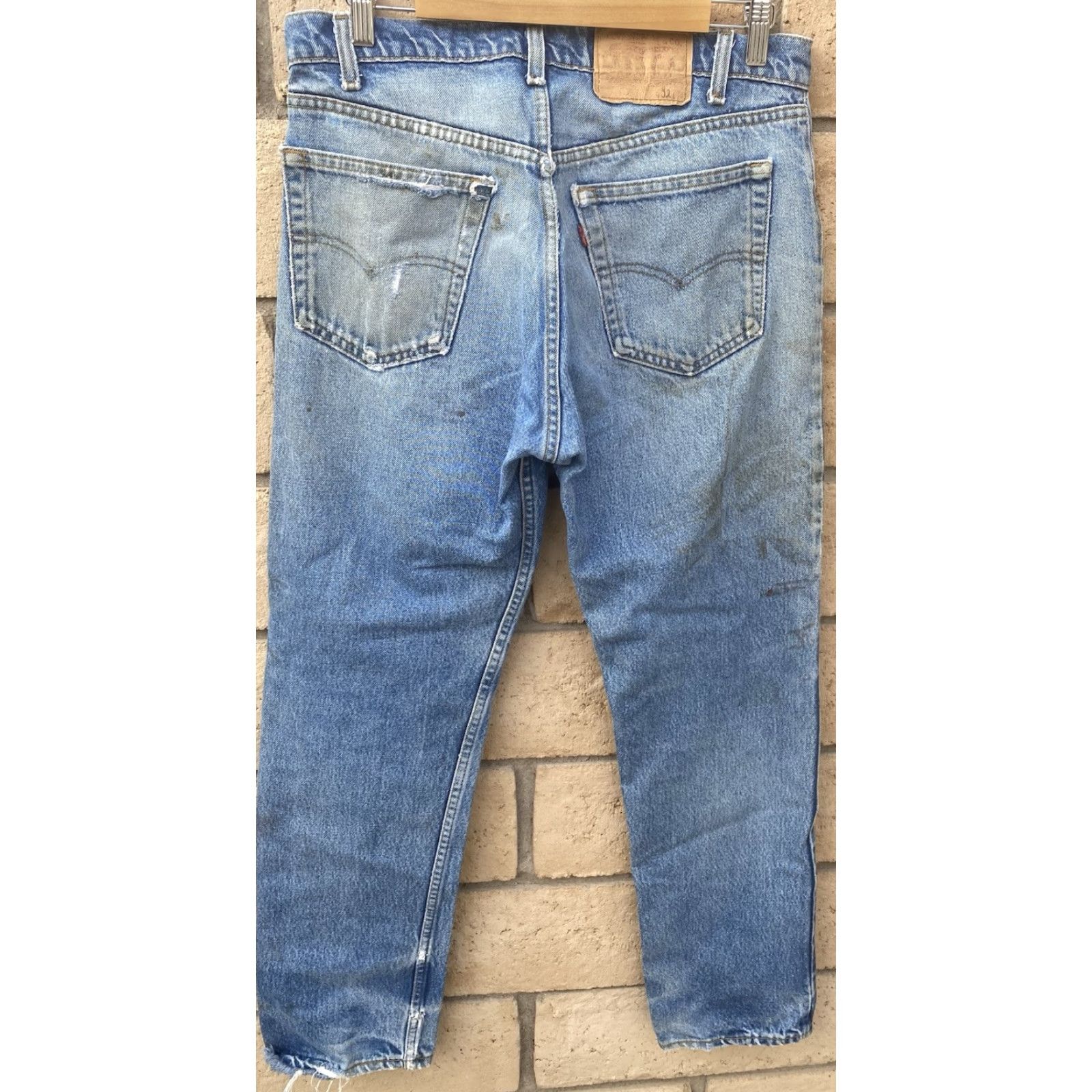 Levi's VINTAGE Levi's Jeans Distressed Worn Holes 34x31 See Measurements 5-Pocket Zip Fly Men Blue Denim Cotton 1980s-90s Size US 34 / EU 50 - 3 Thumbnail