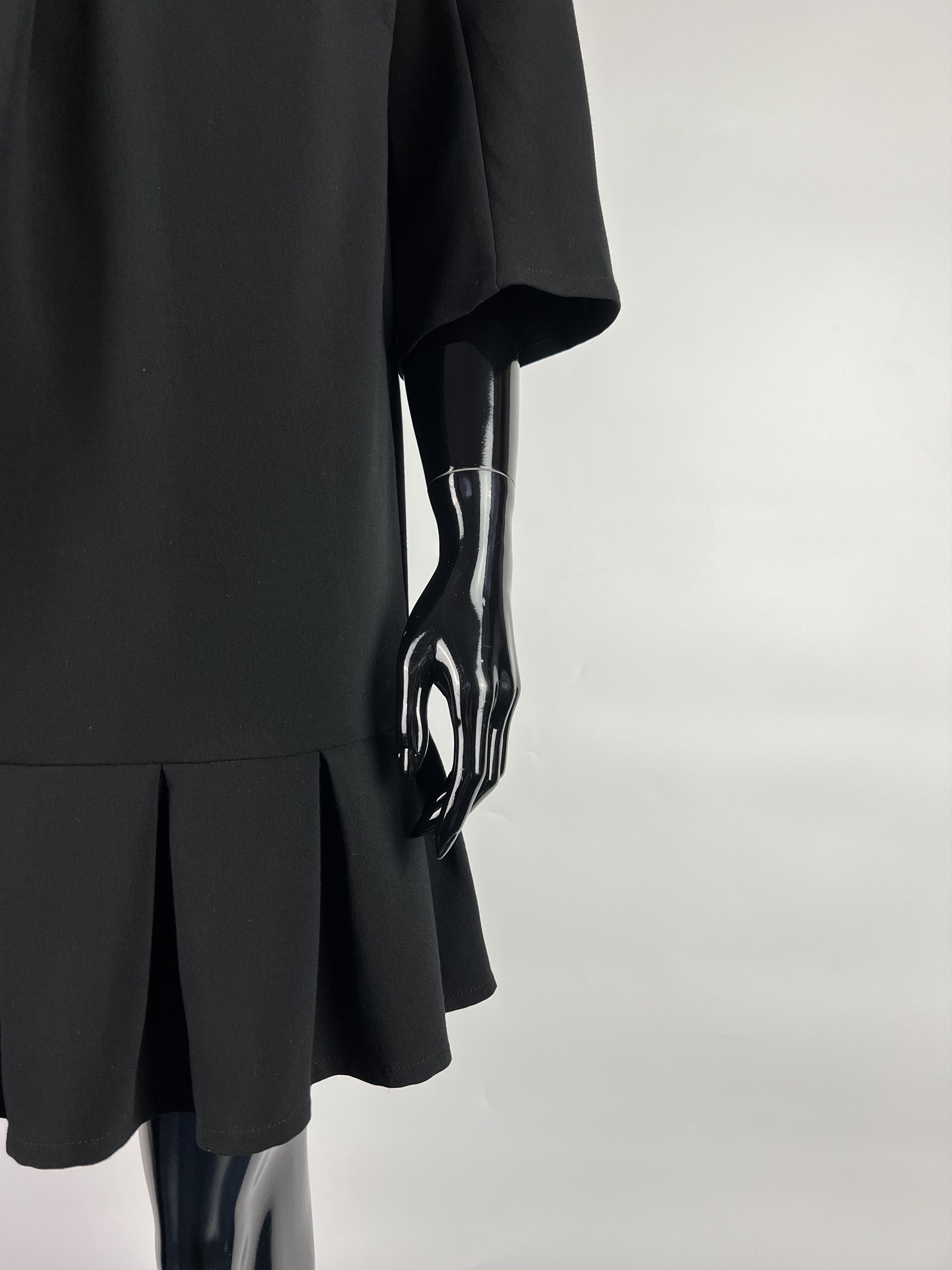 Elisabetta Franchi Elisabetta Franchi Abito Black Mini Dress Size IT42 Size M / US 6-8 / IT 42-44 - 8 Thumbnail