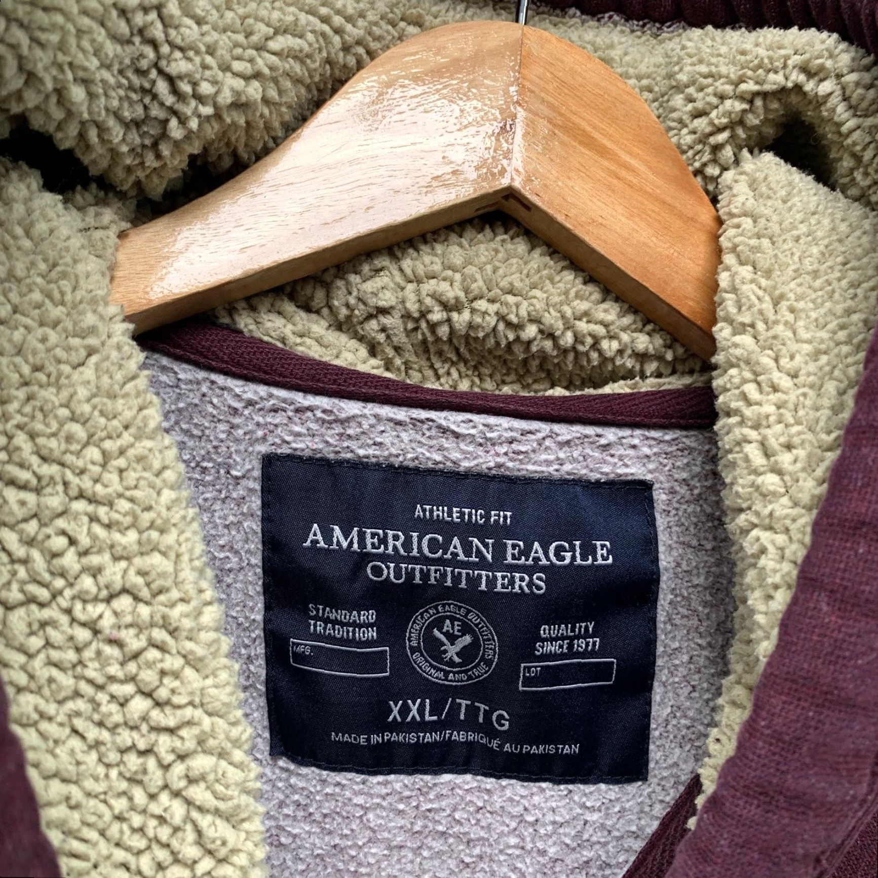American Eagle Outfitters American Eagle Hoodie Sweatshirt Mens 2XL Maroon Sherpa Lined Hood Embroidered Size US XXL / EU 58 / 5 - 3 Thumbnail