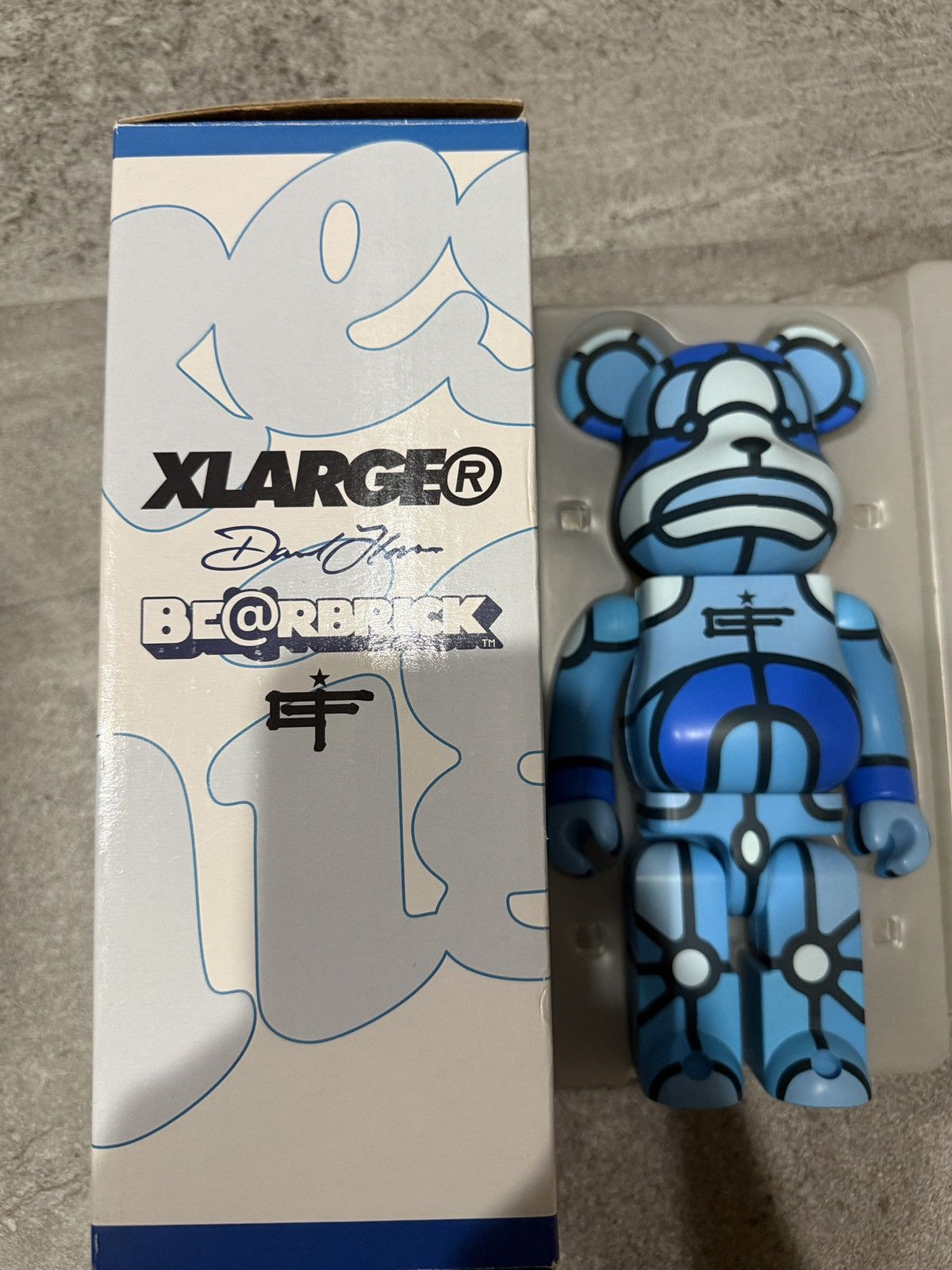 Medicom Toy MEDICOM XLARGE DAVID FLORES 400% BEARBRICK BLUE Size ONE SIZE - 8 Thumbnail