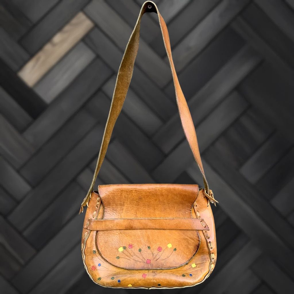 Vintage VINTAGE Leather Purse Tooled Floral Painted Shoulder Bag Hippie Chic Boho Hippy Women Brown 1970s Size ONE SIZE - 1 Thumbnail