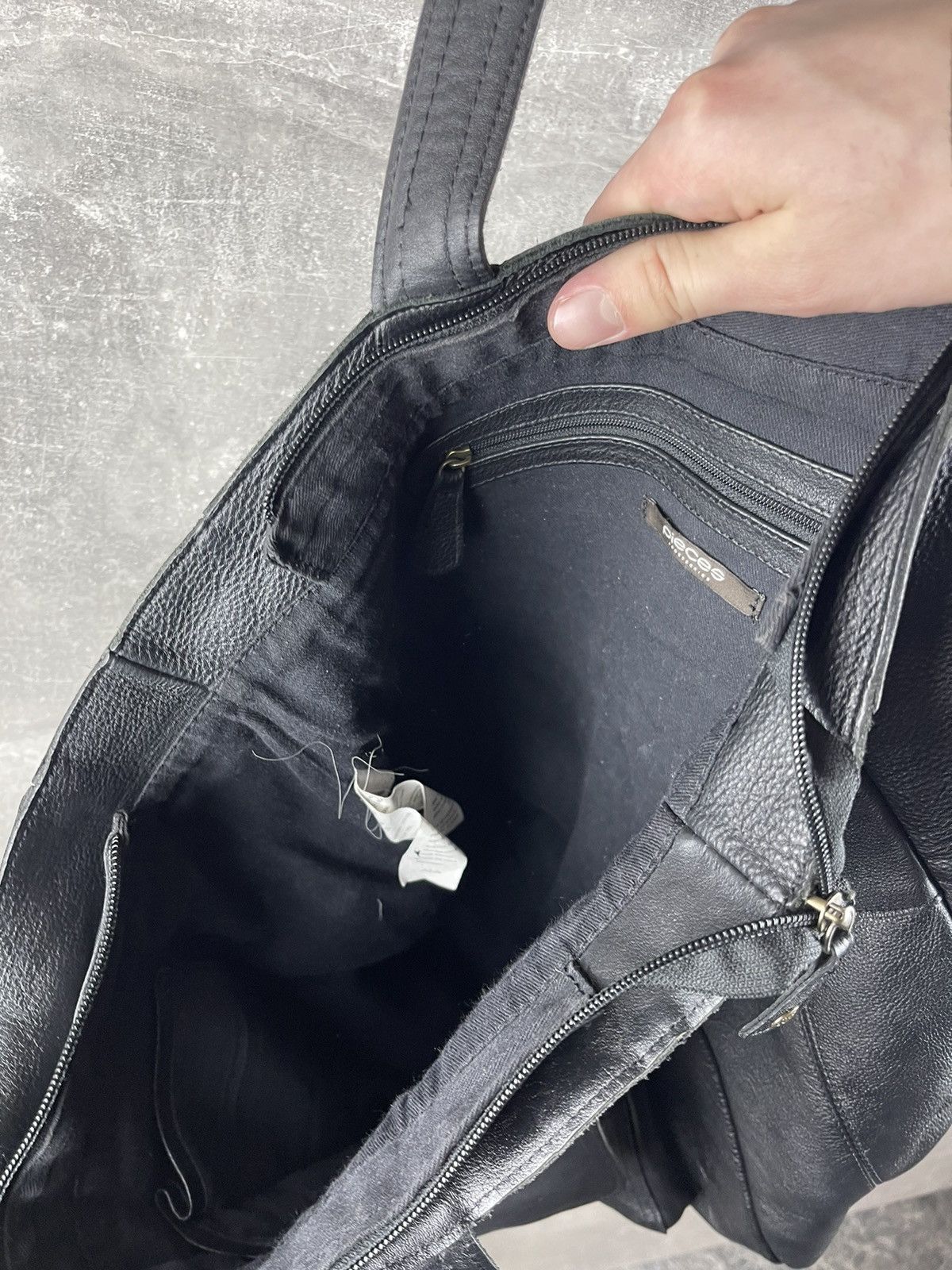 Genuine Leather Contemporary Avant-Garde Italian Black Leather Tote Bag Size ONE SIZE - 9 Thumbnail