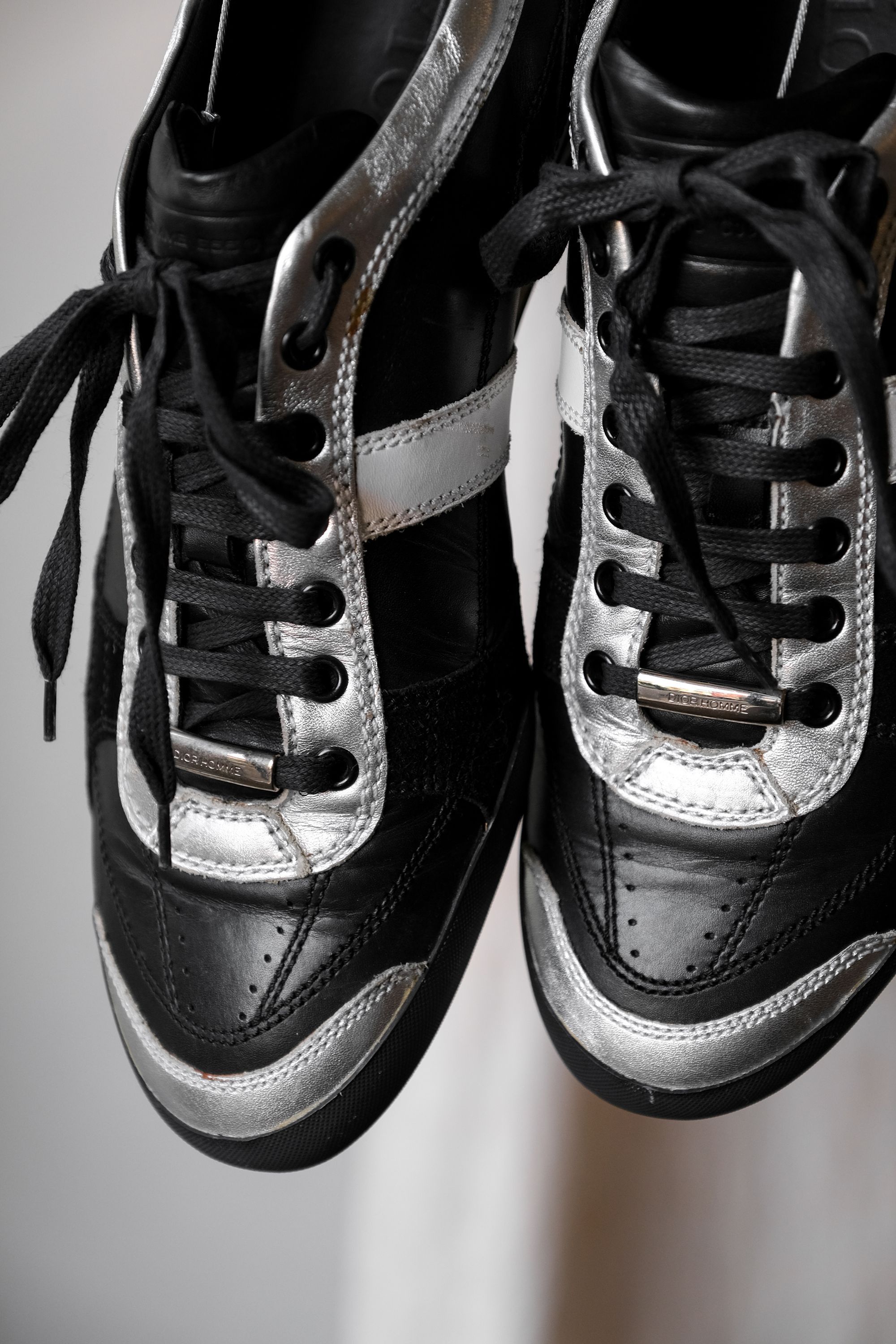 DIOR HOMME Silver / Black Leather Sneakers
