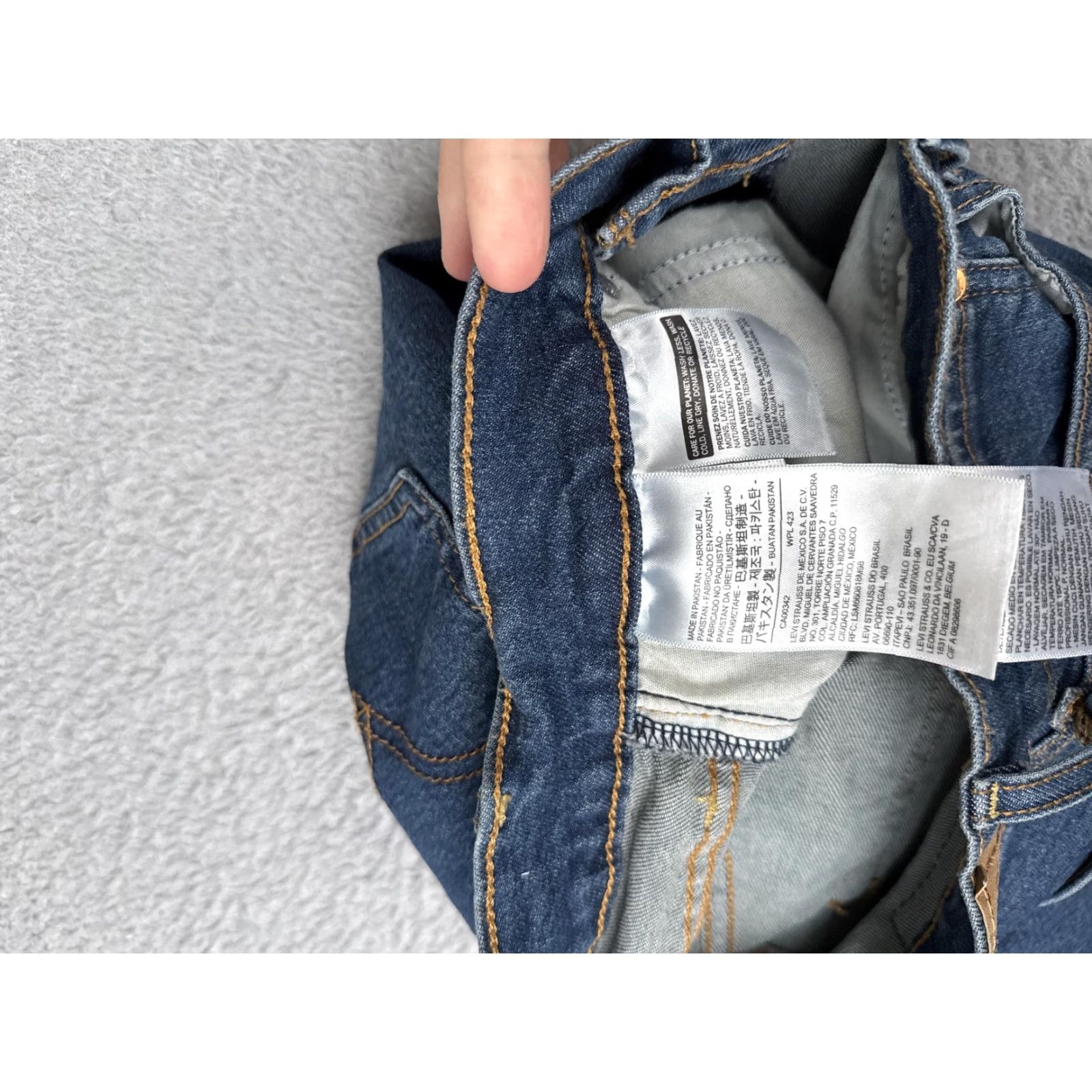 Levi's Levi's Jeans Wedgie Straight Womens 28x28 Blue High Rise Button Fly Stretch Denim Size 28" / US 6 / IT 42 - 7 Thumbnail