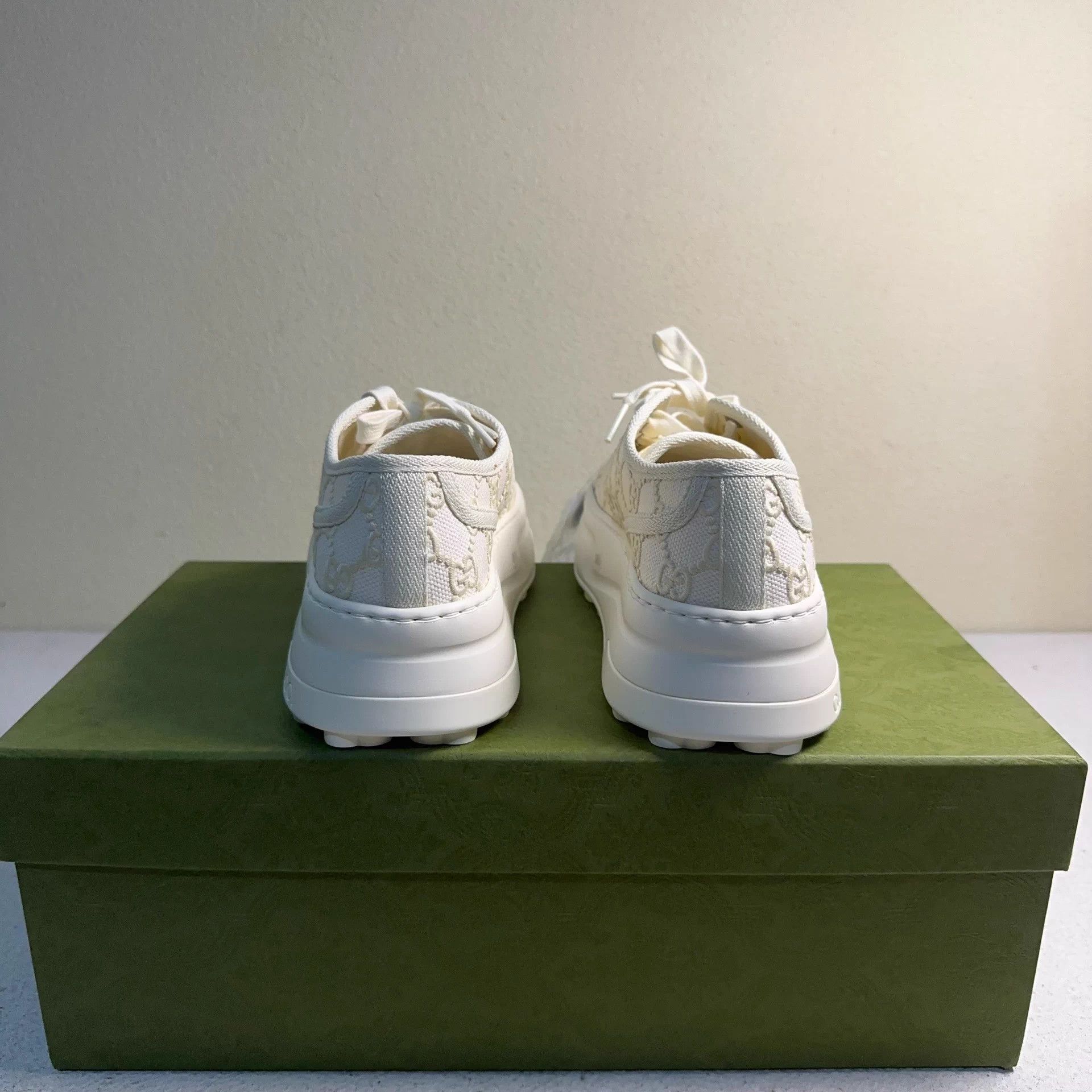 Gucci GUCCI Tennis 1977 Cream Women's Sneakers Size US 6 / IT 36 - 3 Thumbnail