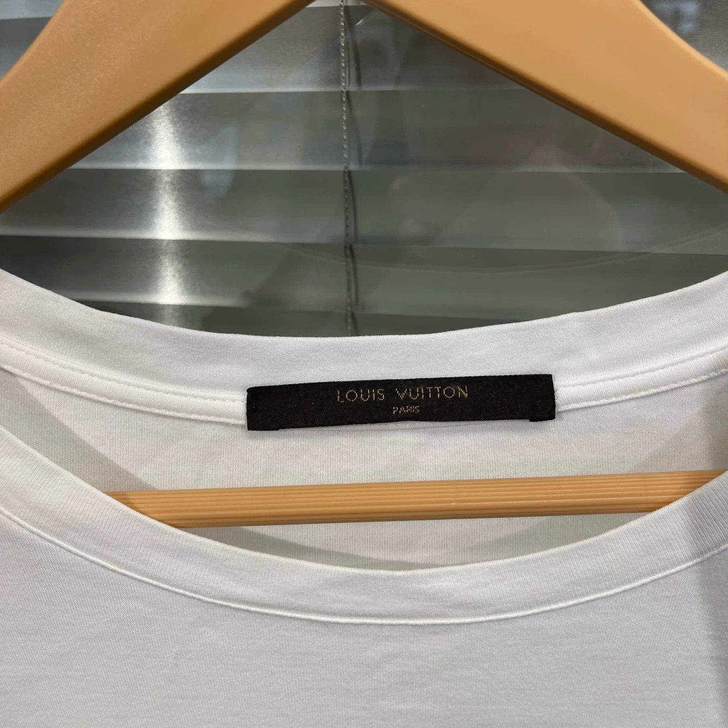 Louis Vuitton Louis Vuitton Damier Slogan T-shirt L 95 New Size US L / EU 52-54 / 3 - 3 Thumbnail