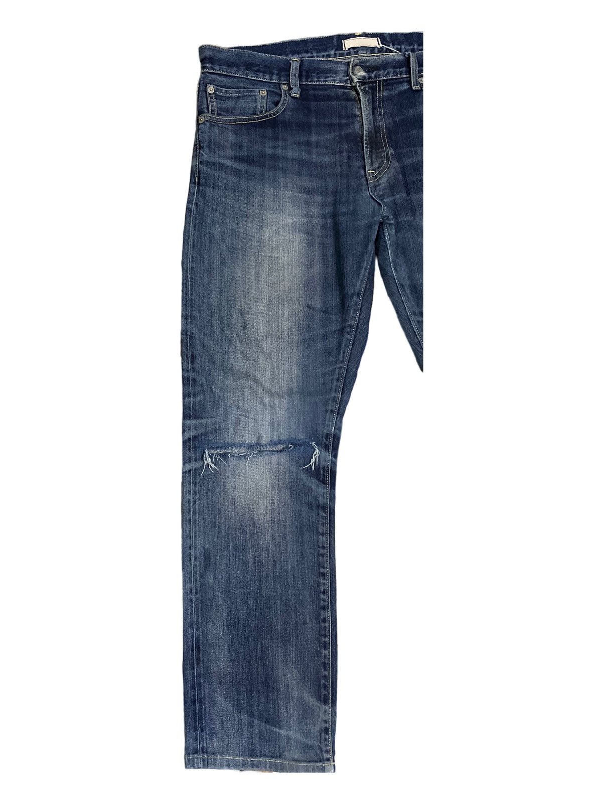 Japanese Brand × Jun Takahashi × Uniqlo Vintage Uniqlo Selvedge Blue Naturally Distressed Jeans Size US 36 / EU 52 - 2 Thumbnail