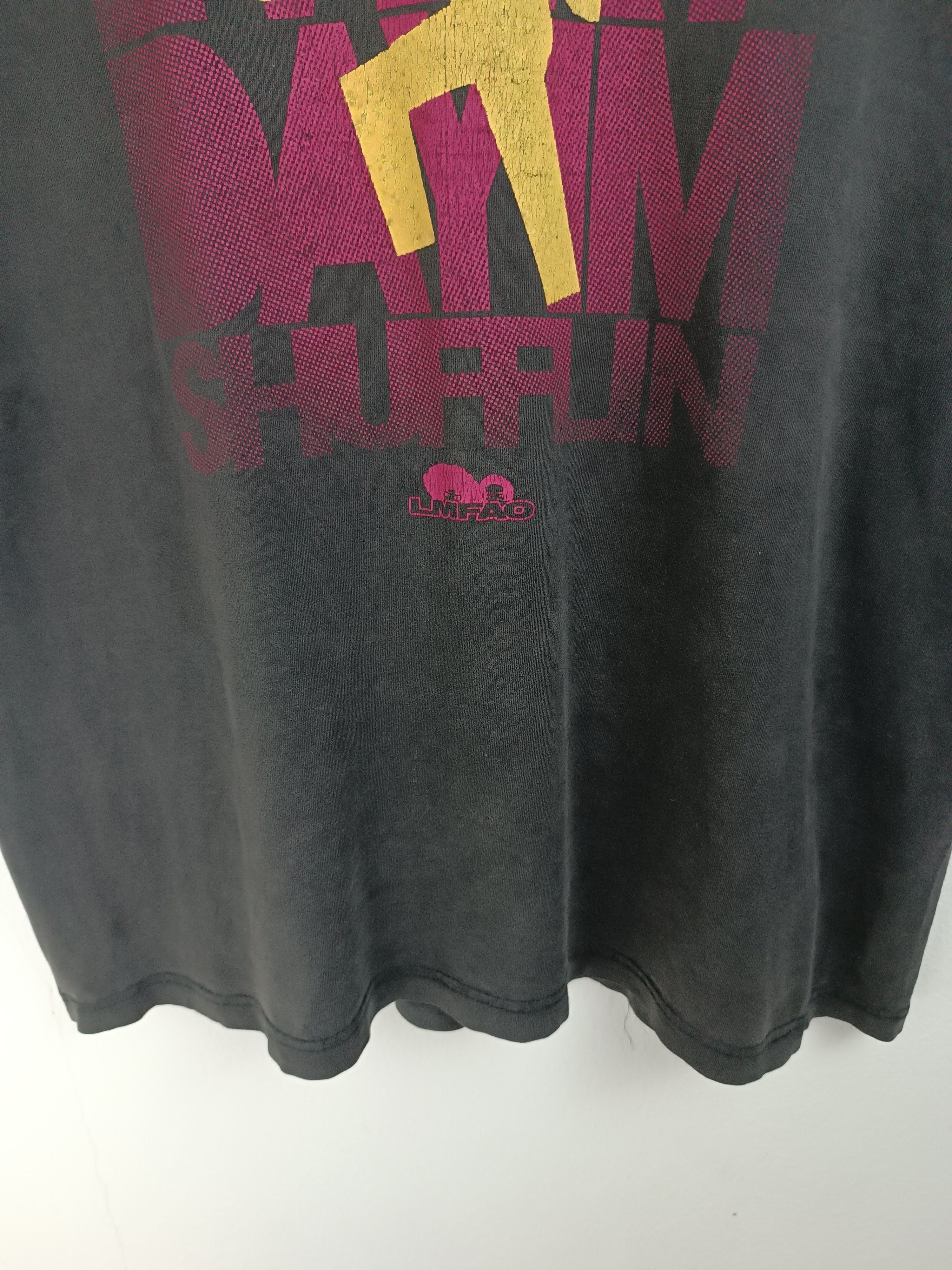 Band Tees THRASHED FADED VINTAGE Y2K LMFAO EVERYDAY IM SHUFFLIN GUETTA Size US L / EU 52-54 / 3 - 7 Thumbnail