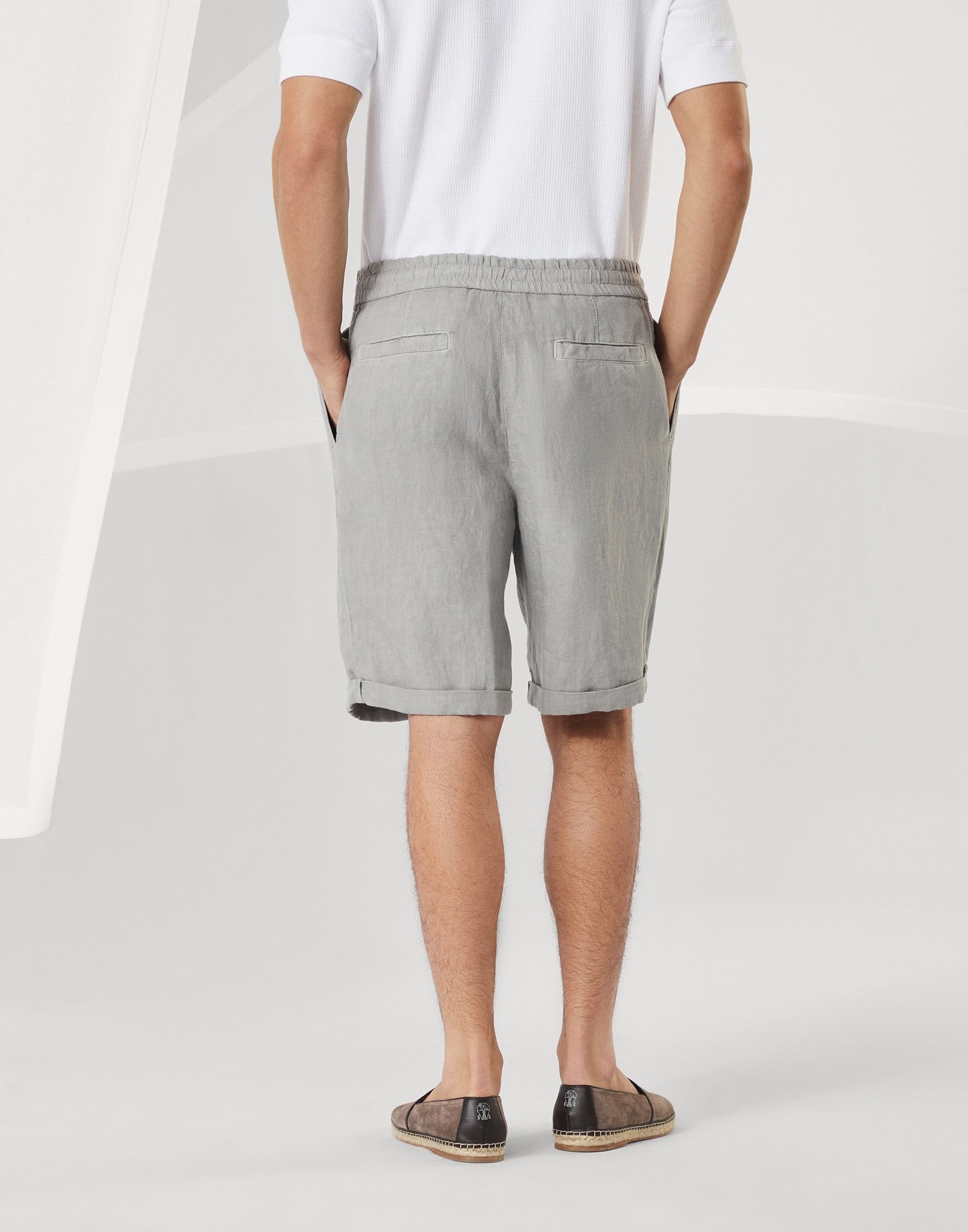 Brunello Cucinelli o1la1rc1a0326 Dyed Bermuda Shorts in Grey Size US 32 / EU 48 - 2 Thumbnail