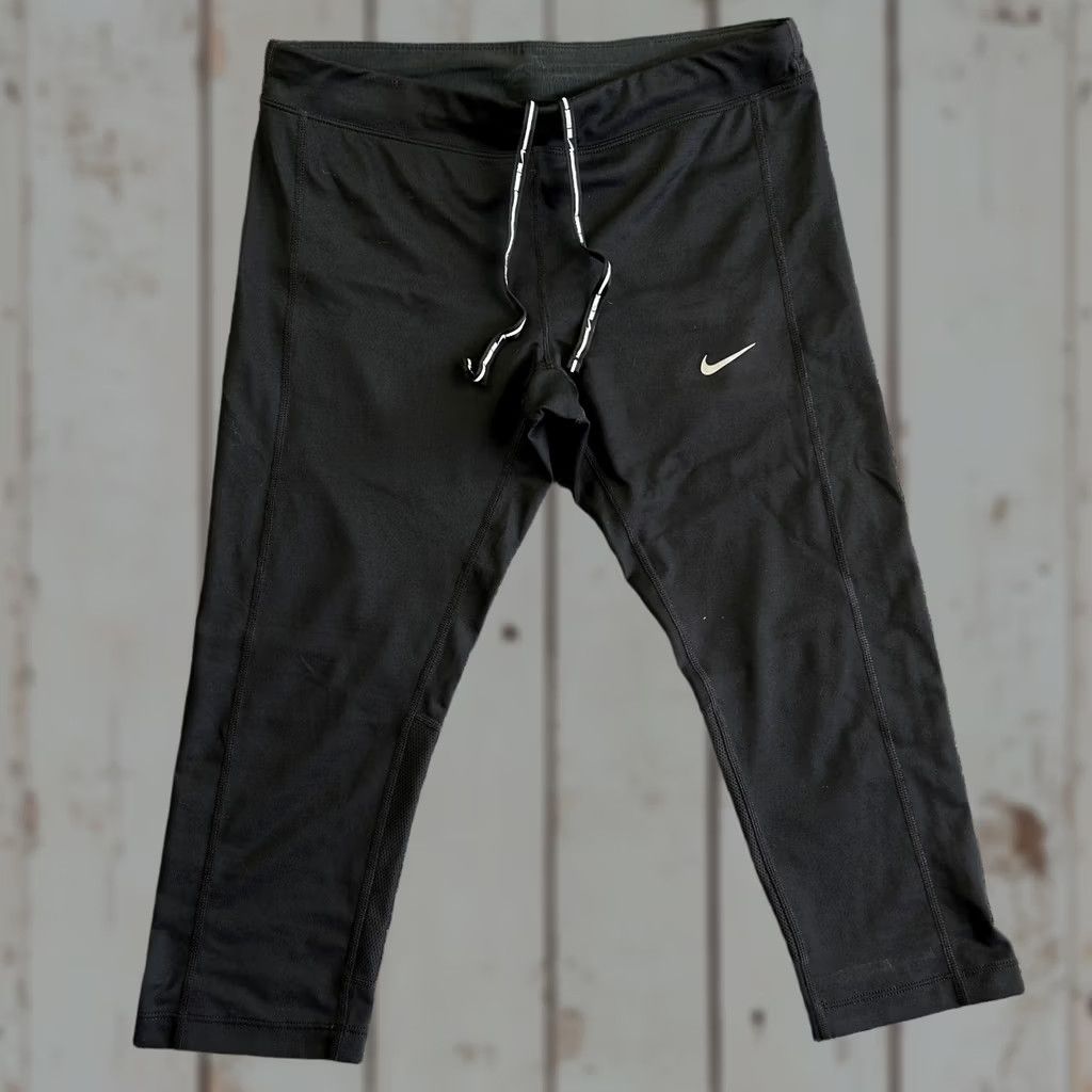 Nike Nike Dri-FIT Essential Running Capri Leggings Crop Black M 645603-010 Women Leggings Cropped Athletic Running Size 32" / US 10 / IT 46 - 1 Thumbnail