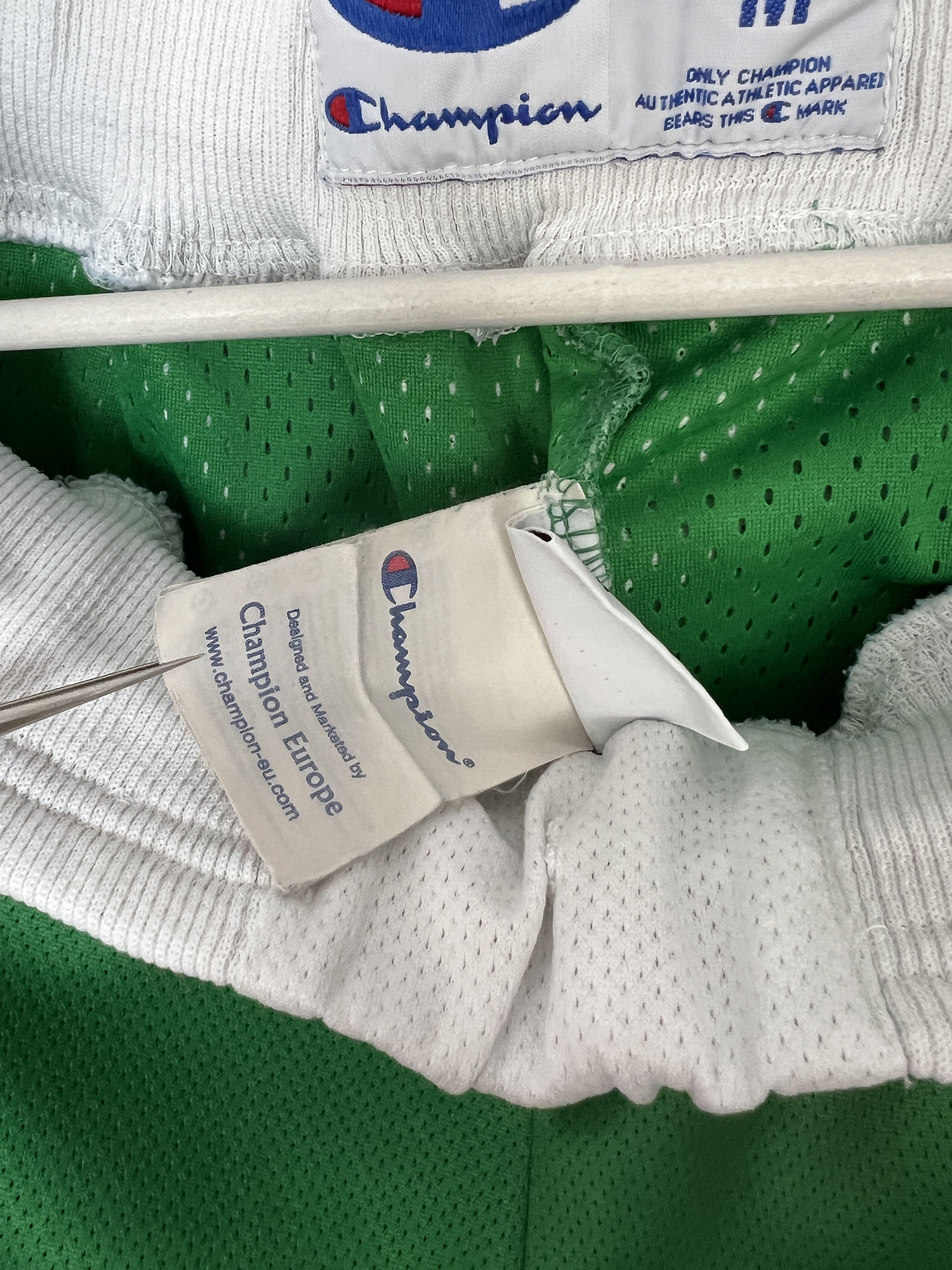 Champion Vintage 90's Champion Boston Celtics NBA Green Shorts M Size US 32 / EU 48 - 10 Thumbnail