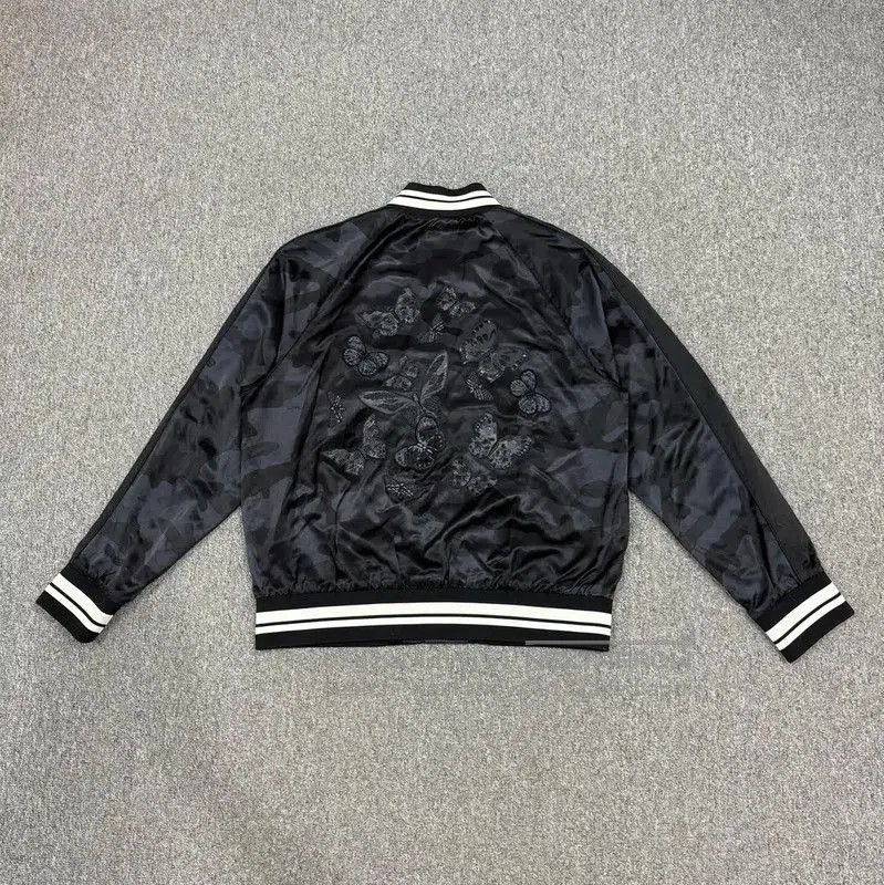 Valentino Valentino Black Nylon Bomber Jacket for Men . Size US L / EU 52-54 / 3 - 2 Thumbnail