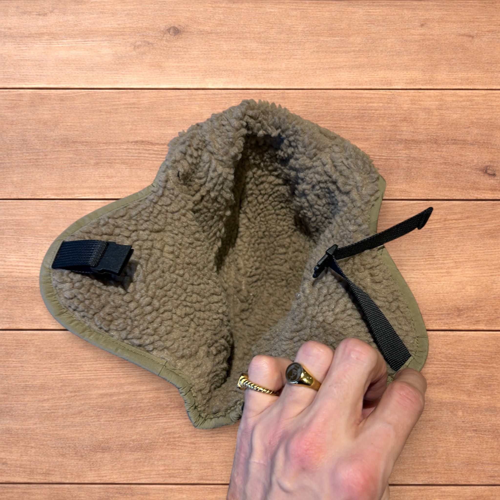 Japanese Brand Russian Trapper Korean padded fluffy hat cap in khaki green. Size ONE SIZE - 5 Thumbnail