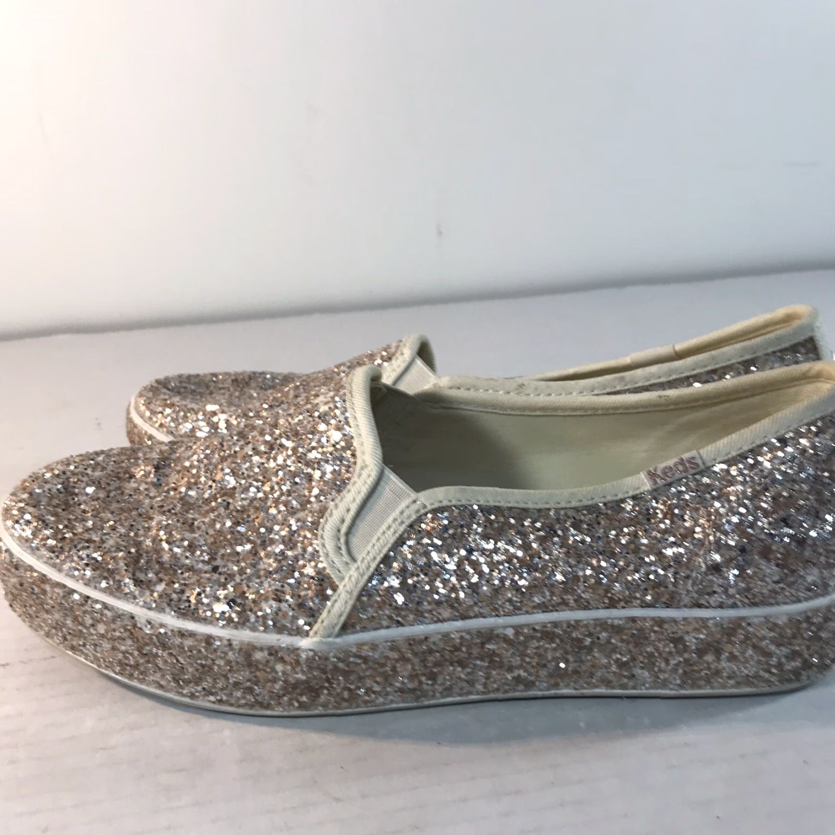 Keds Kate Spade Keds Glitter Slip On Sneakers Women Size 7.5 Champagne Casual dress Comfort Lightweight Size US 8 / IT 38 - 6 Thumbnail