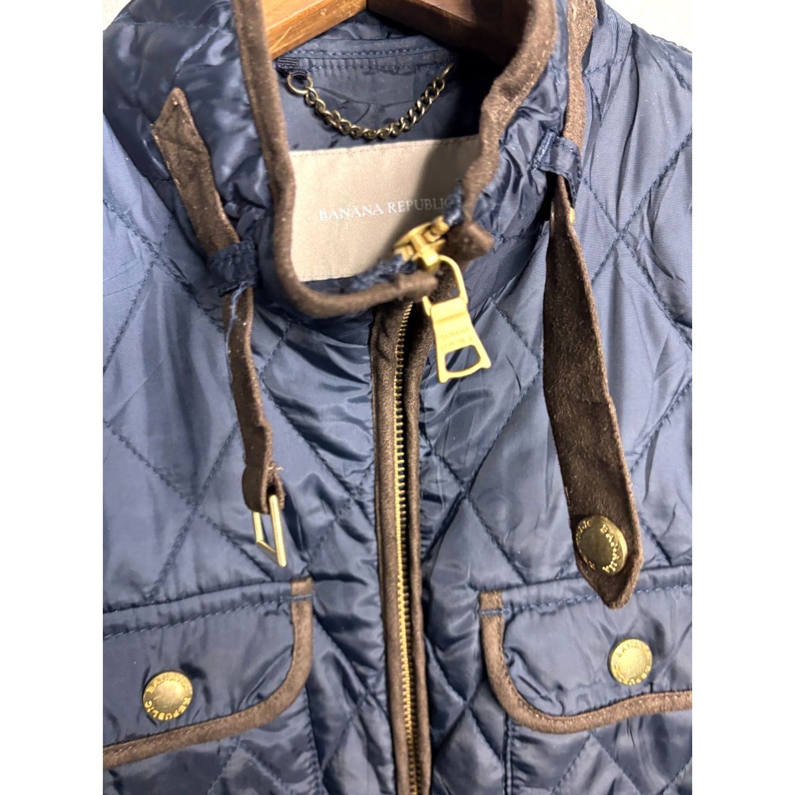 Banana Republic Banana Republic Vest XS Blue Brown Trim Quilted Zipper Pockets 4999 Women’s Slim? No, keep original terms: Size XS / US 0-2 / IT 36-38 - 3 Thumbnail