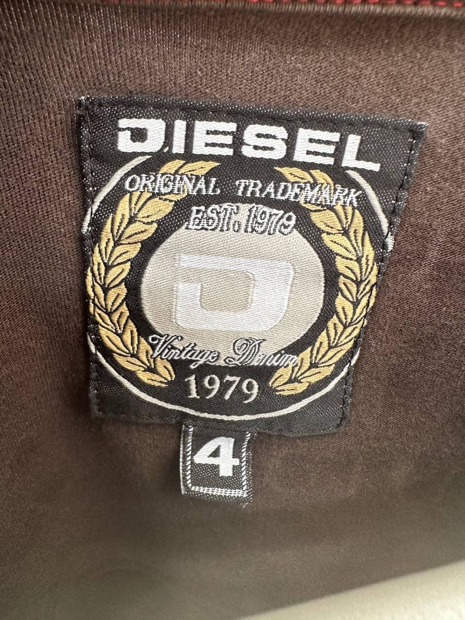 Diesel Diesel Vintage Denim Rare Crew Neck T-Shirt Tee Big Logo Size US XL / EU 56 / 4 - 11 Thumbnail