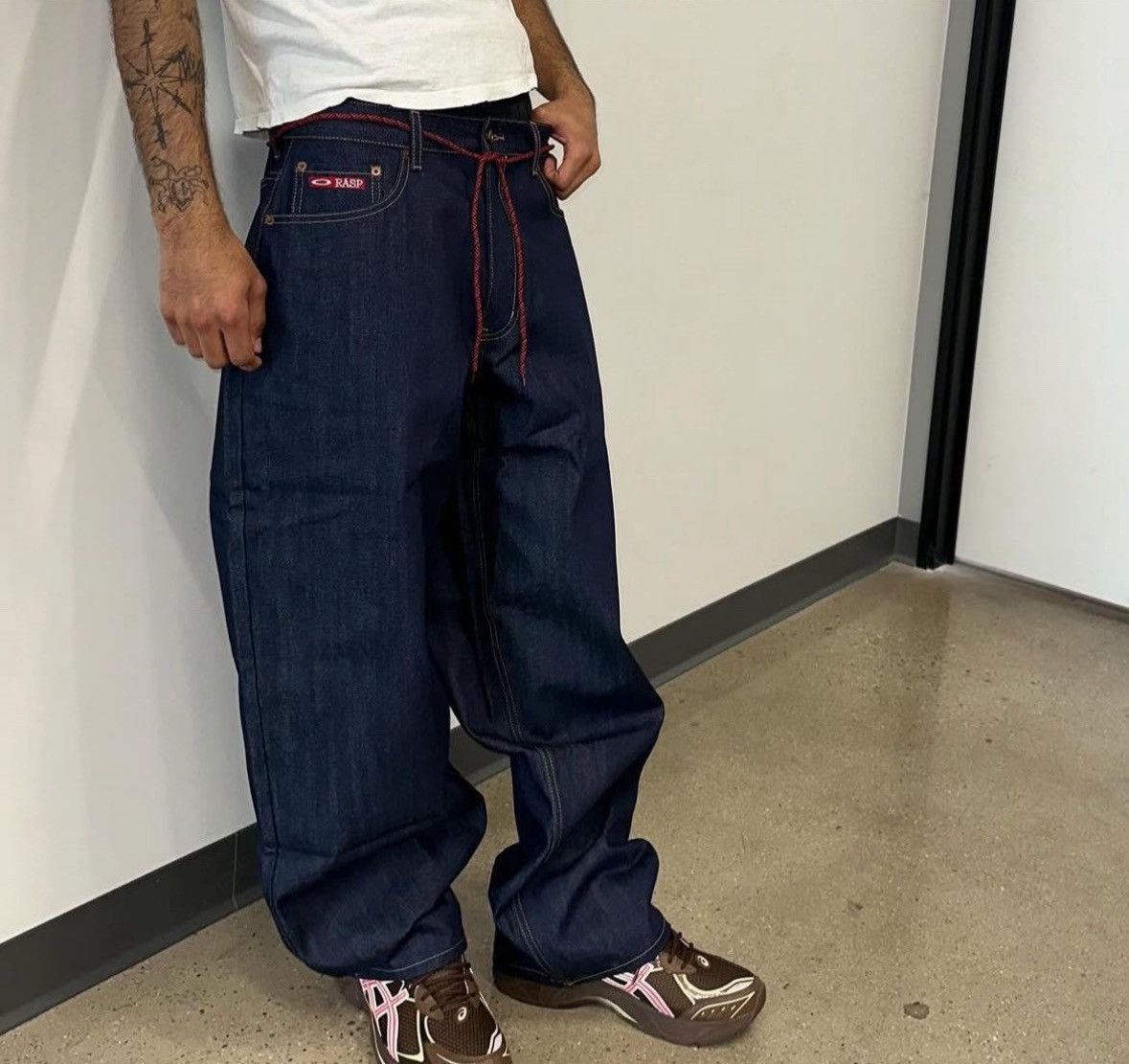 The GV Gallery The Gv Gallery Raw Denim Size US 32 / EU 48 - 1 Thumbnail