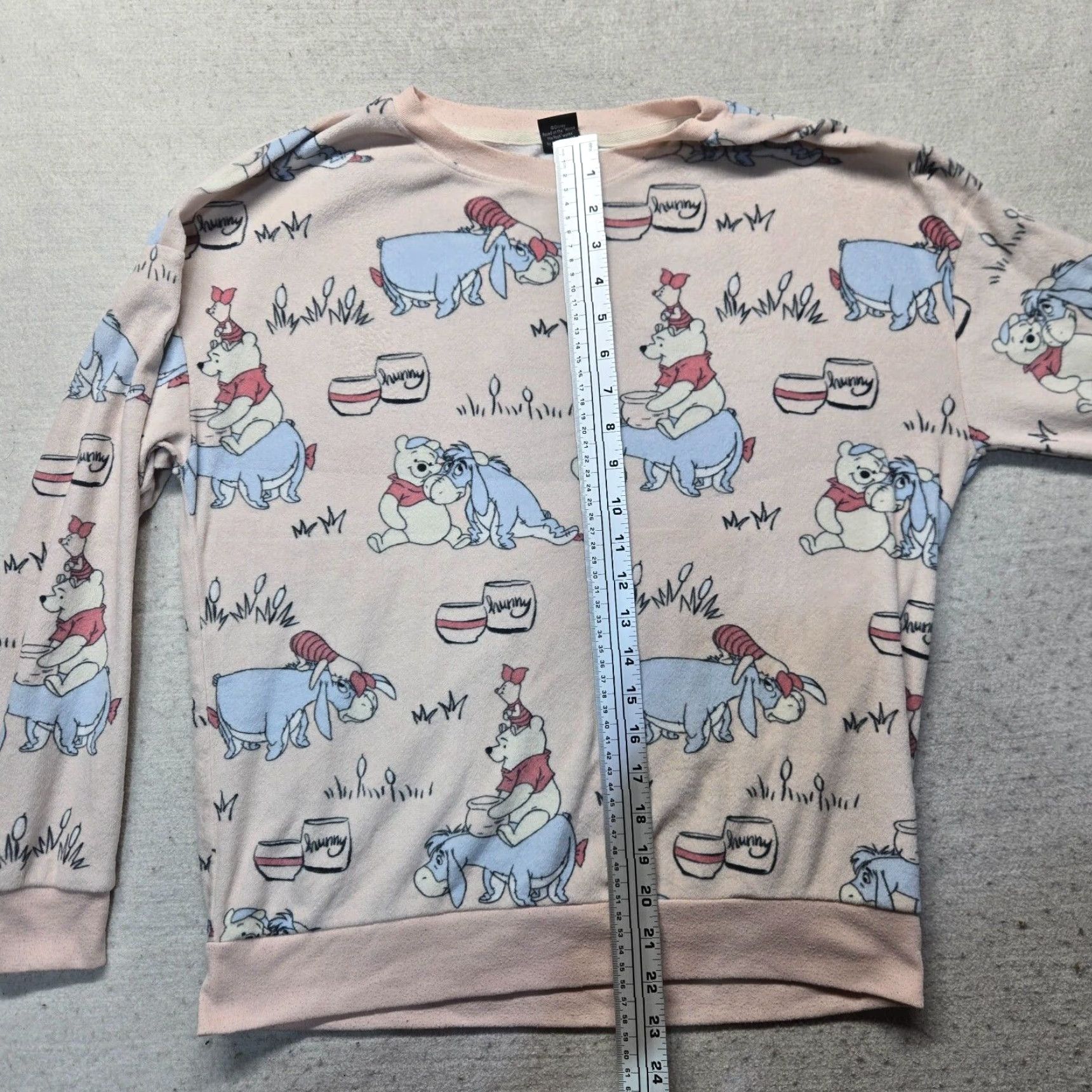 Disney Disney Pooh Eeyore All-Over Print Pink Fleece Pullover Sweater Women’s M Pink Sweater Womens Size M / US 6-8 / IT 42-44 - 6 Thumbnail