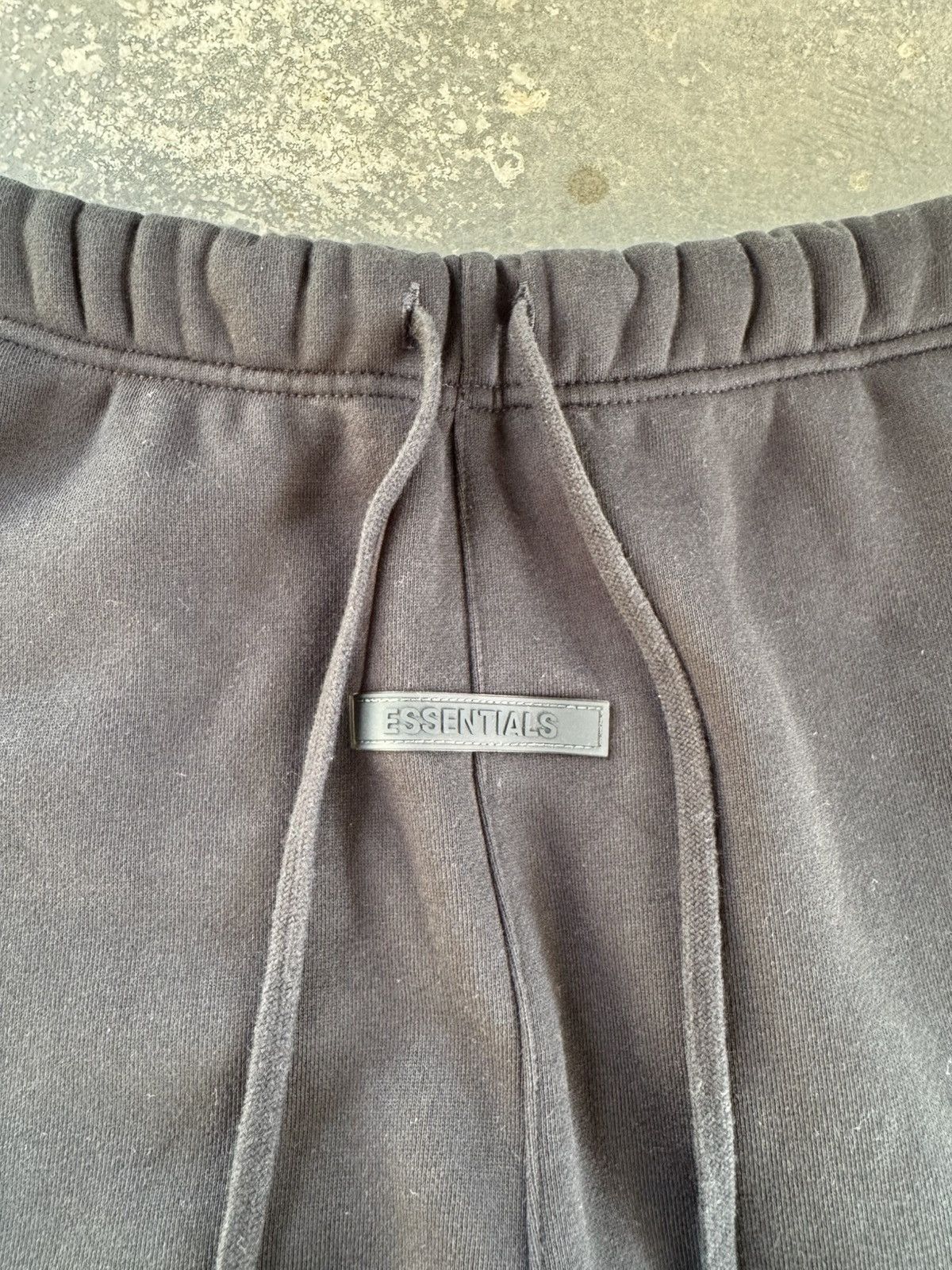 Fear of God Essentials Fear Of God Joggers Pants Size US 34 / EU 50 - 2 Thumbnail