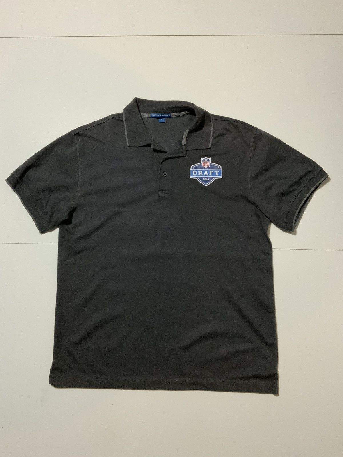 Port Authority NFL Draft 2018 Pro Football Prospect S/S Gray Polo Shirt Size US L / EU 52-54 / 3 - 2 Thumbnail