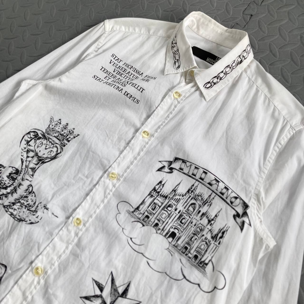 Moschino Tattoo Print Buttoned Shirt Size US S / EU 44-46 / 1 - 4 Thumbnail