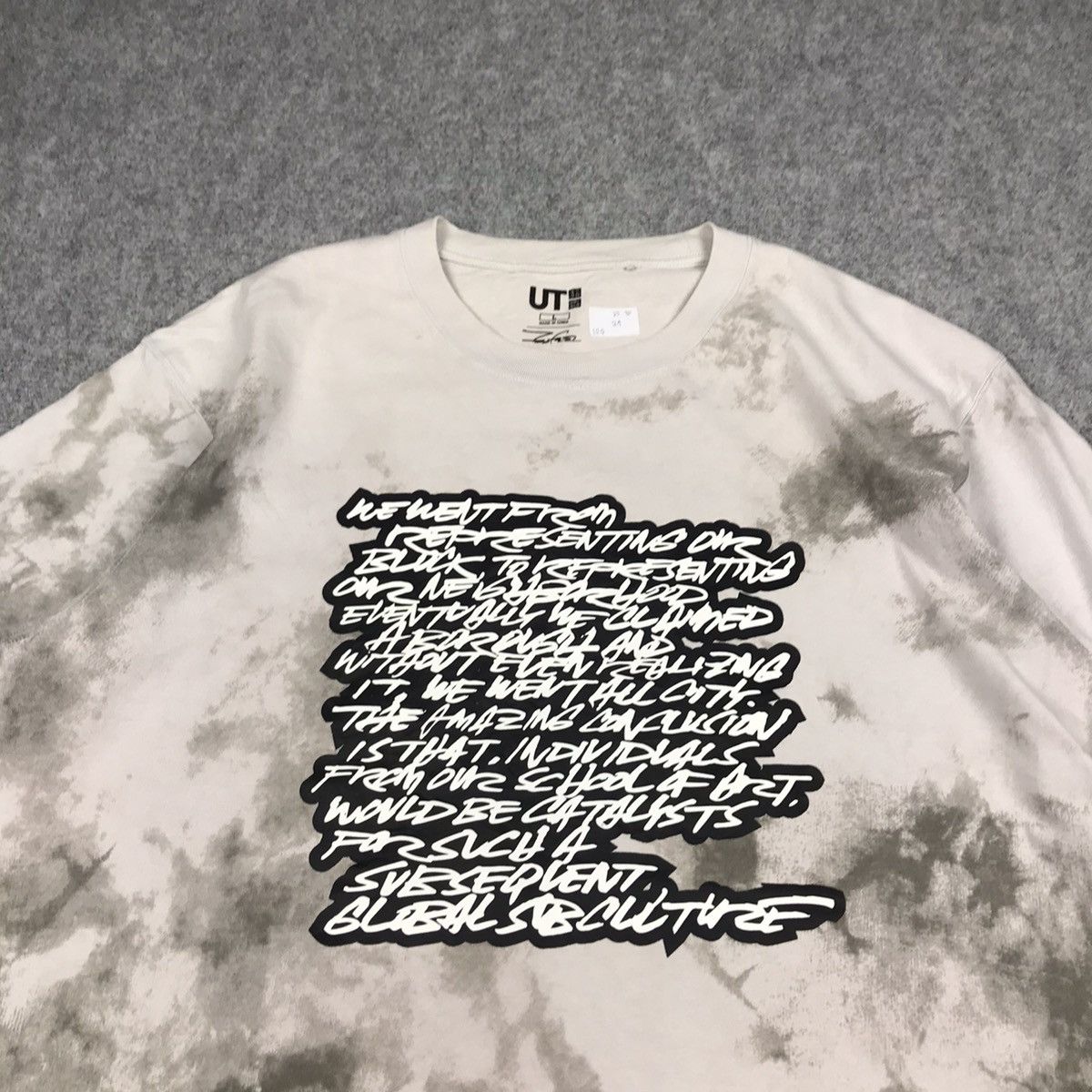 Futura FATURA X UNIQLO TSHIRT Size US L / EU 52-54 / 3 - 2 Thumbnail