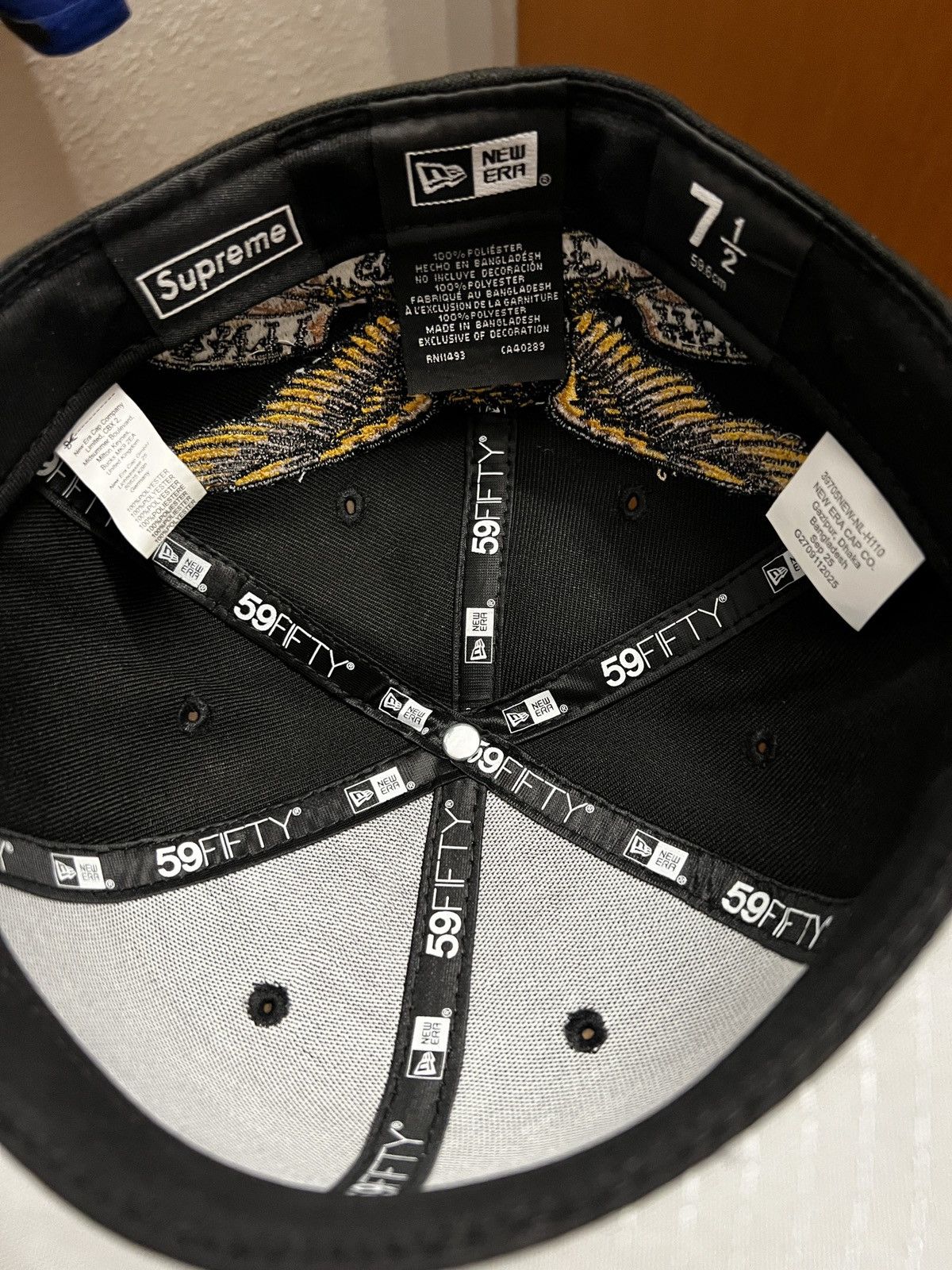 Antihero × Supreme Supreme x Anti Hero fitted cap 7 1/2 Size ONE SIZE - 3 Thumbnail