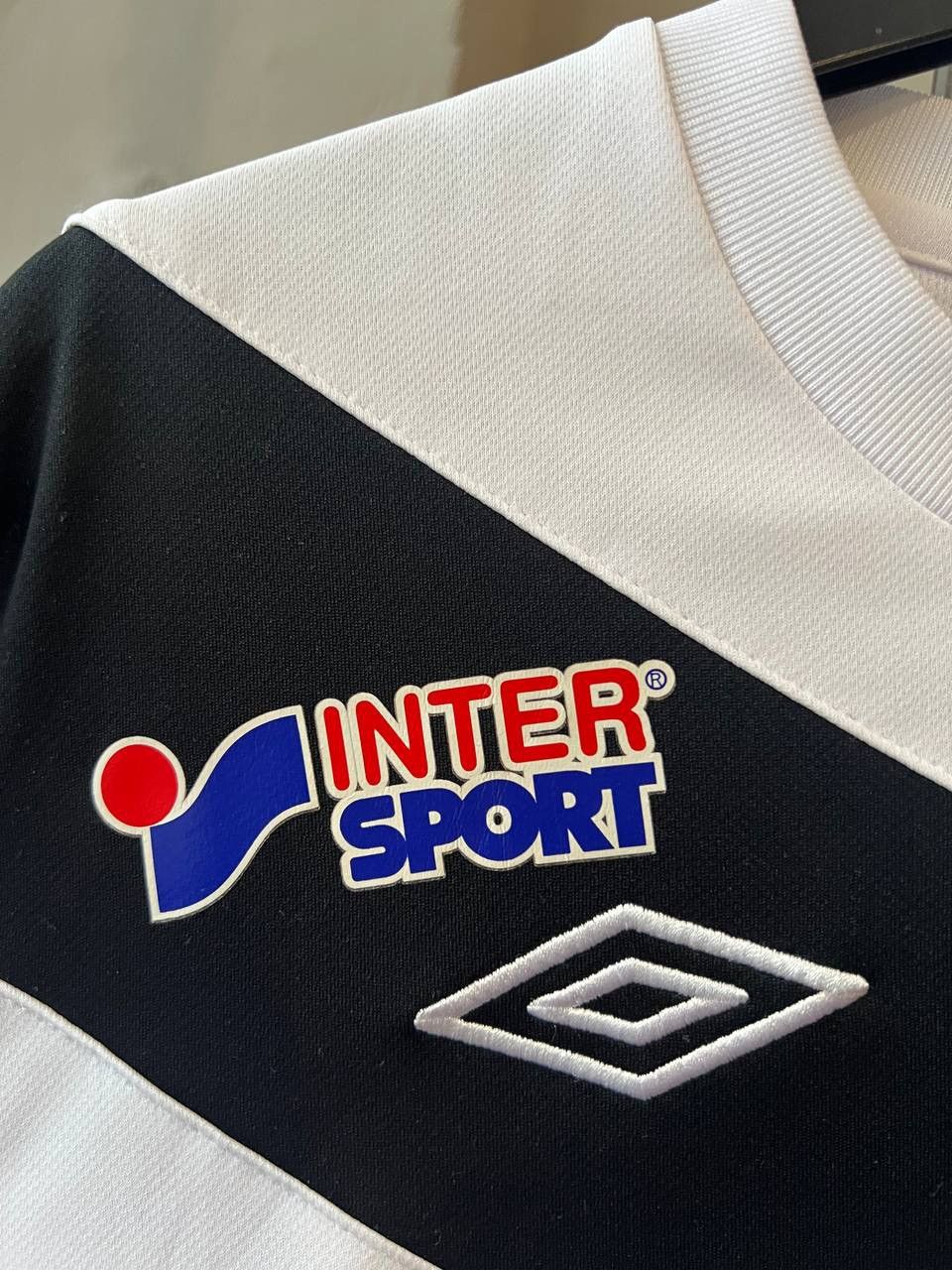 Umbro 2012 IFK GOTEBORG #9 SOCCER JERSEY FOOTBALL SHIRT UMBRO SZ L Size US L / EU 52-54 / 3 - 7 Thumbnail