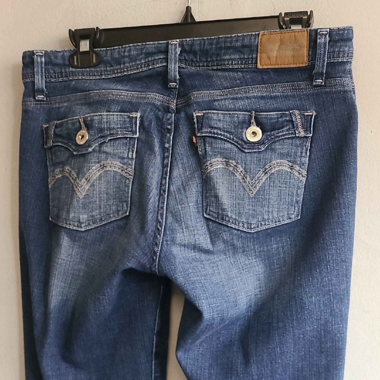 Levi's Women's size 10 Levi's dark wash 526 curvy boot cut jeans Size 32" / US 10 / IT 46 - 4 Thumbnail