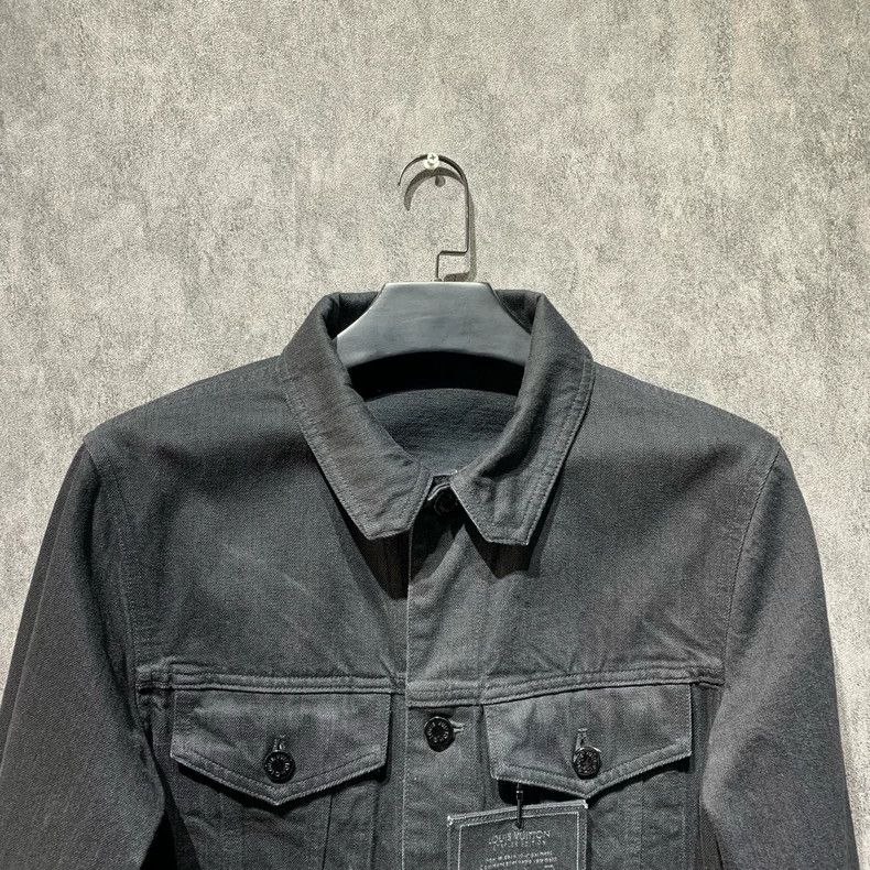 Louis Vuitton LOUIS VUITTON Black denim jacket Size US M / EU 48-50 / 2 - 2 Thumbnail