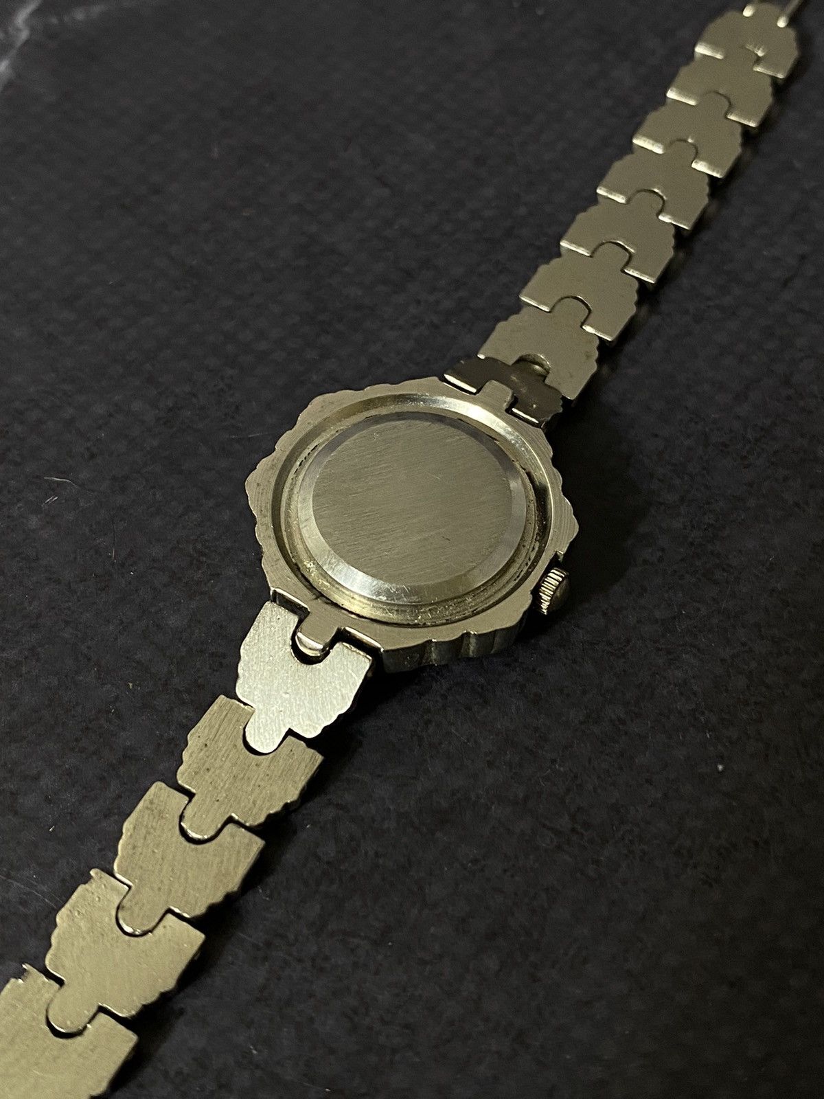 Jewelry Vintage Zarya 17 Jewels Watch with Elegant Silver-Tone Size ONE SIZE - 9 Thumbnail