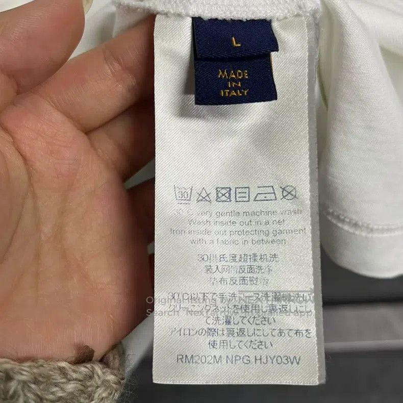 Louis Vuitton Louis Vuitton Cream-stitched printed embroidered short sle Size US L / EU 52-54 / 3 - 3 Thumbnail
