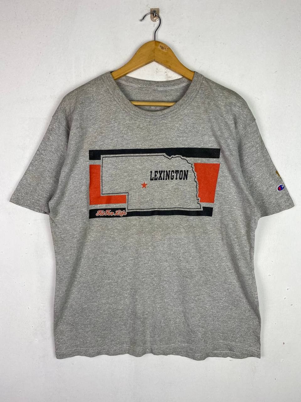 Champion vintage 70s/80s champion tee missing tag nice design Size US L / EU 52-54 / 3 - 1 Thumbnail