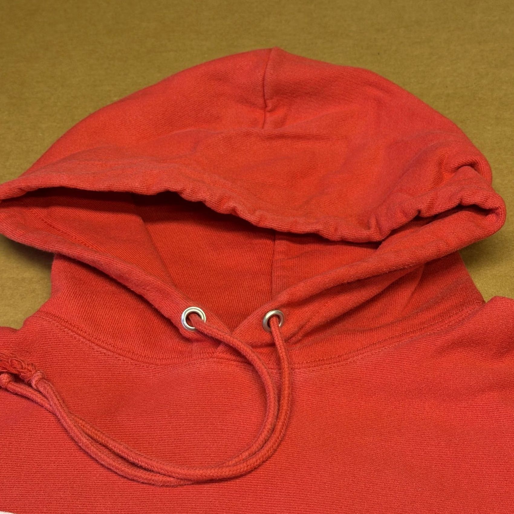 Champion VINTAGE Champion Reverse Weave Hoodie Mens Large Red Pullover Fleece Script Logo Graphic Size US L / EU 52-54 / 3 - 5 Thumbnail