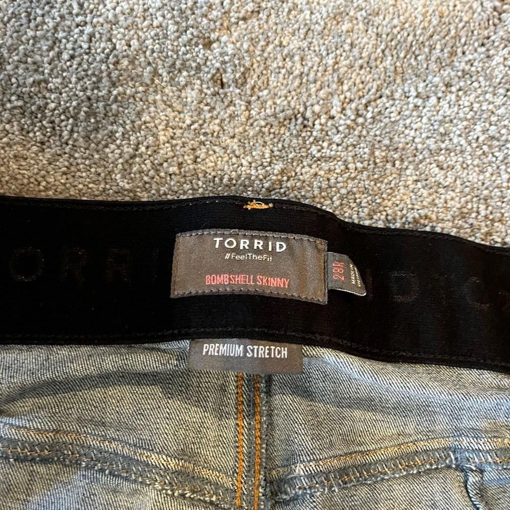 Torrid Torrid bombshell skinny jeans Size 30" / US 8 / IT 44 - 4 Thumbnail