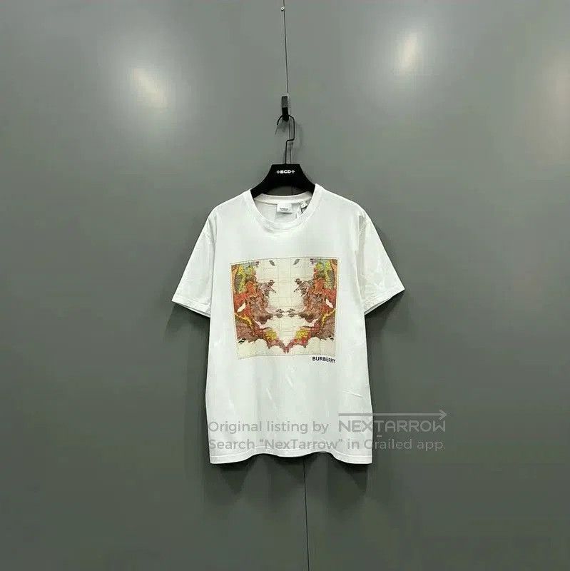 Burberry Burberry White Graphic Short Sleeve T-Shirt. Size XS / US 0-2 / IT 36-38 - 1 Thumbnail