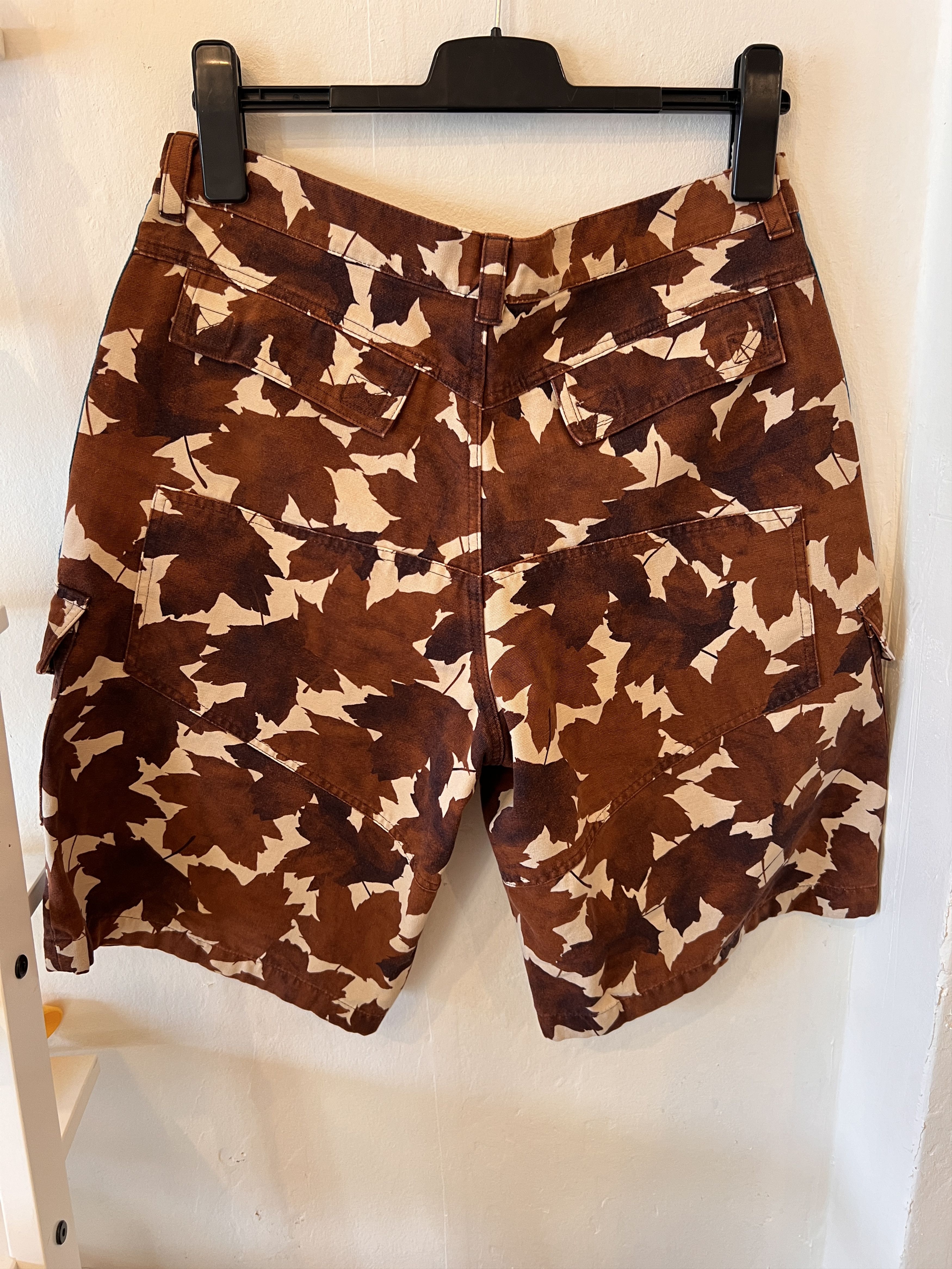 Acne Studios Brown leaves denim shorts Size US 32 / EU 48 - 7 Thumbnail