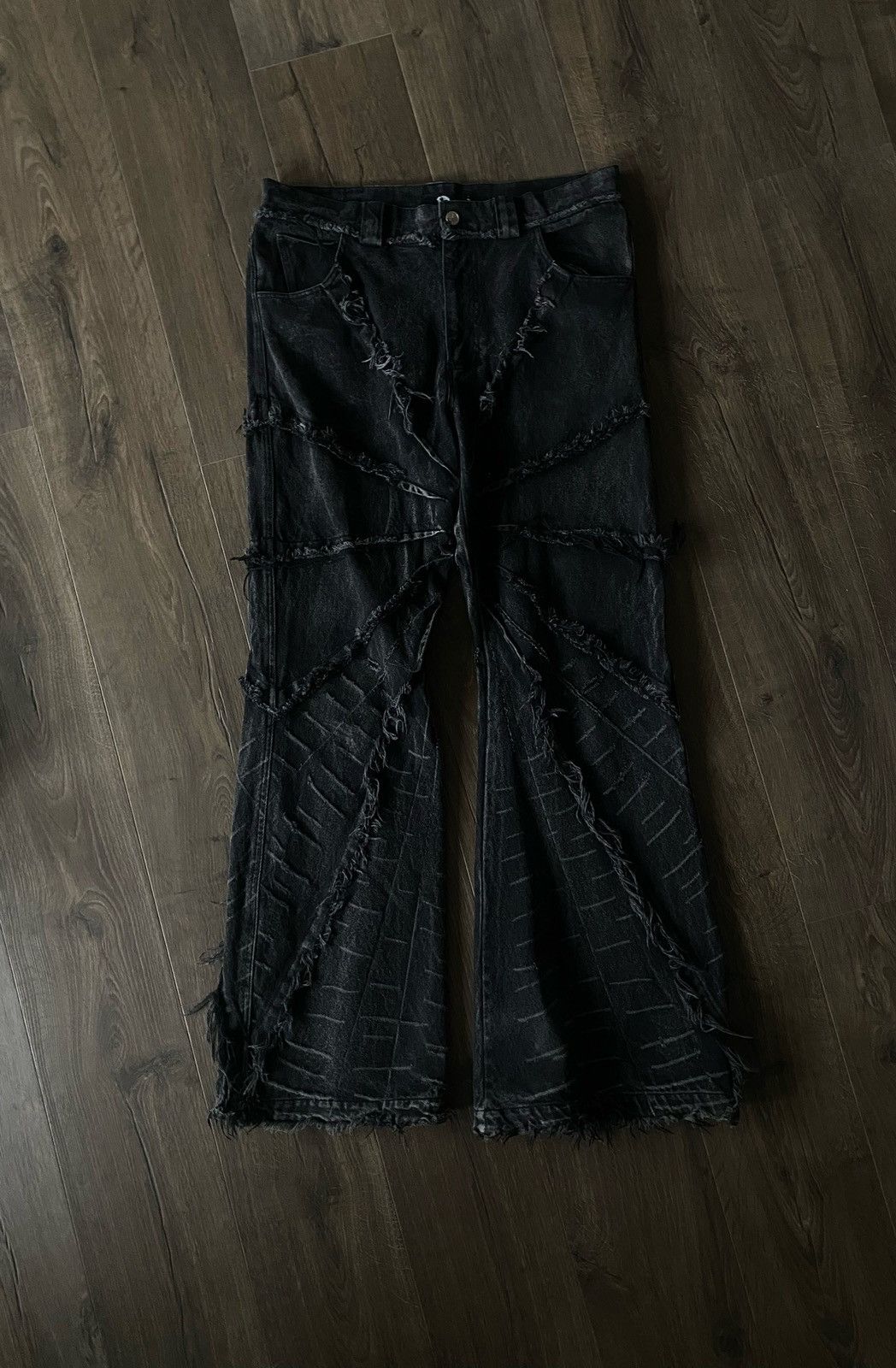 Japanese Brand Cyvist Spider Distressed Jeans Size US 36 / EU 52 - 1 Thumbnail