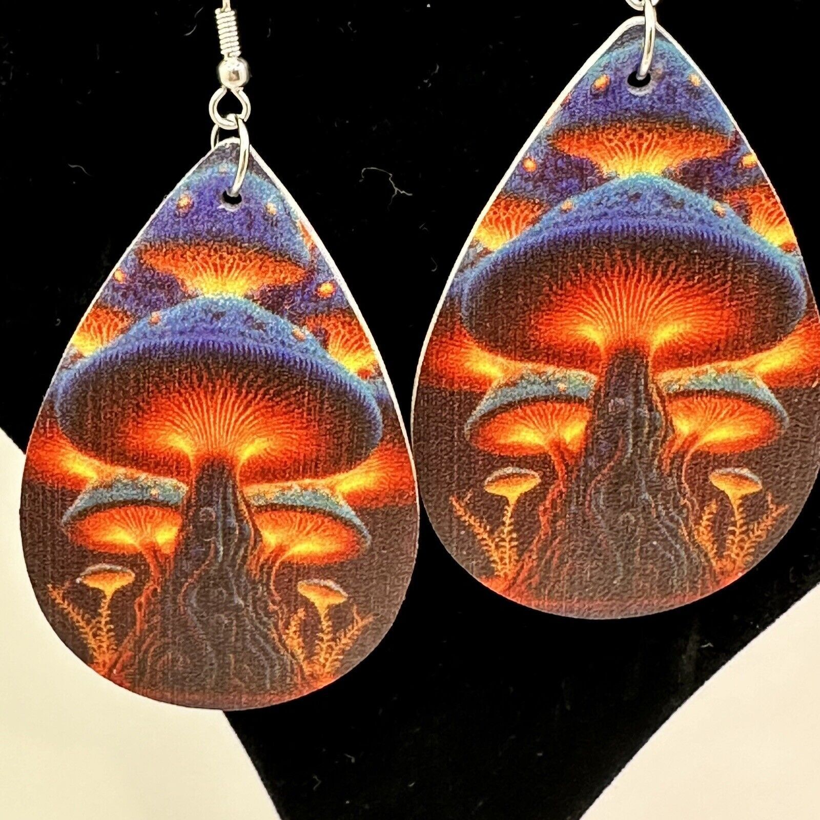 Other Luminous Mushroom Teardrop Shape Dangle Earrings Vibrant New Size ONE SIZE - 2 Thumbnail
