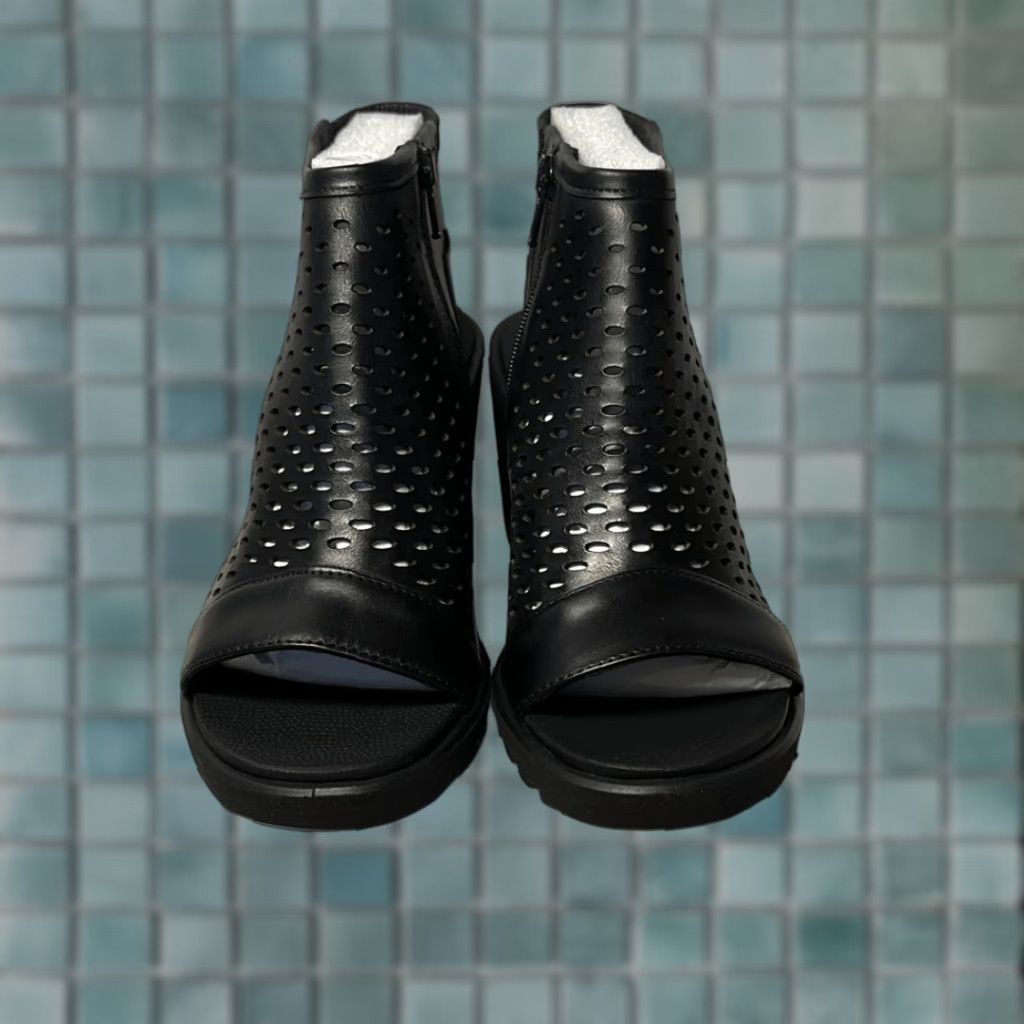 Ecco Ecco Freja Black Wedge Sandal Open Toe Zip Women's 7 Leather Size US 7 / IT 37 - 1 Thumbnail