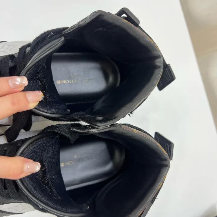 Louis Vuitton Louis Vuitton Rivoli Sneakers in Black and White -2508 Size US 7 / EU 40 - 4 Thumbnail
