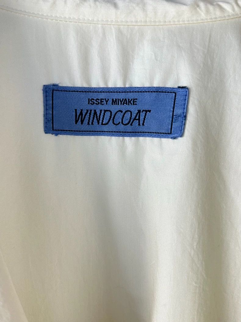 Issey Miyake Issey Miyake Cream-colored overcoat coat Size M / US 6-8 / IT 42-44 - 2 Thumbnail