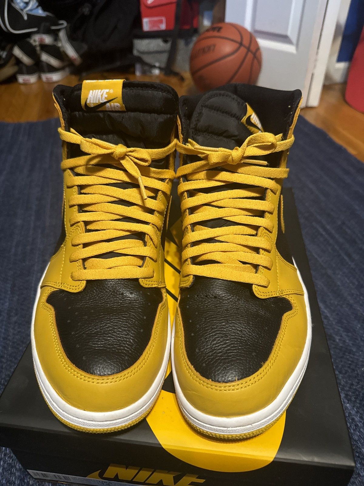 Jordan Brand × Nike Jordan 1 Retro High Pollen Size US 14 / EU 47 - 7 Thumbnail