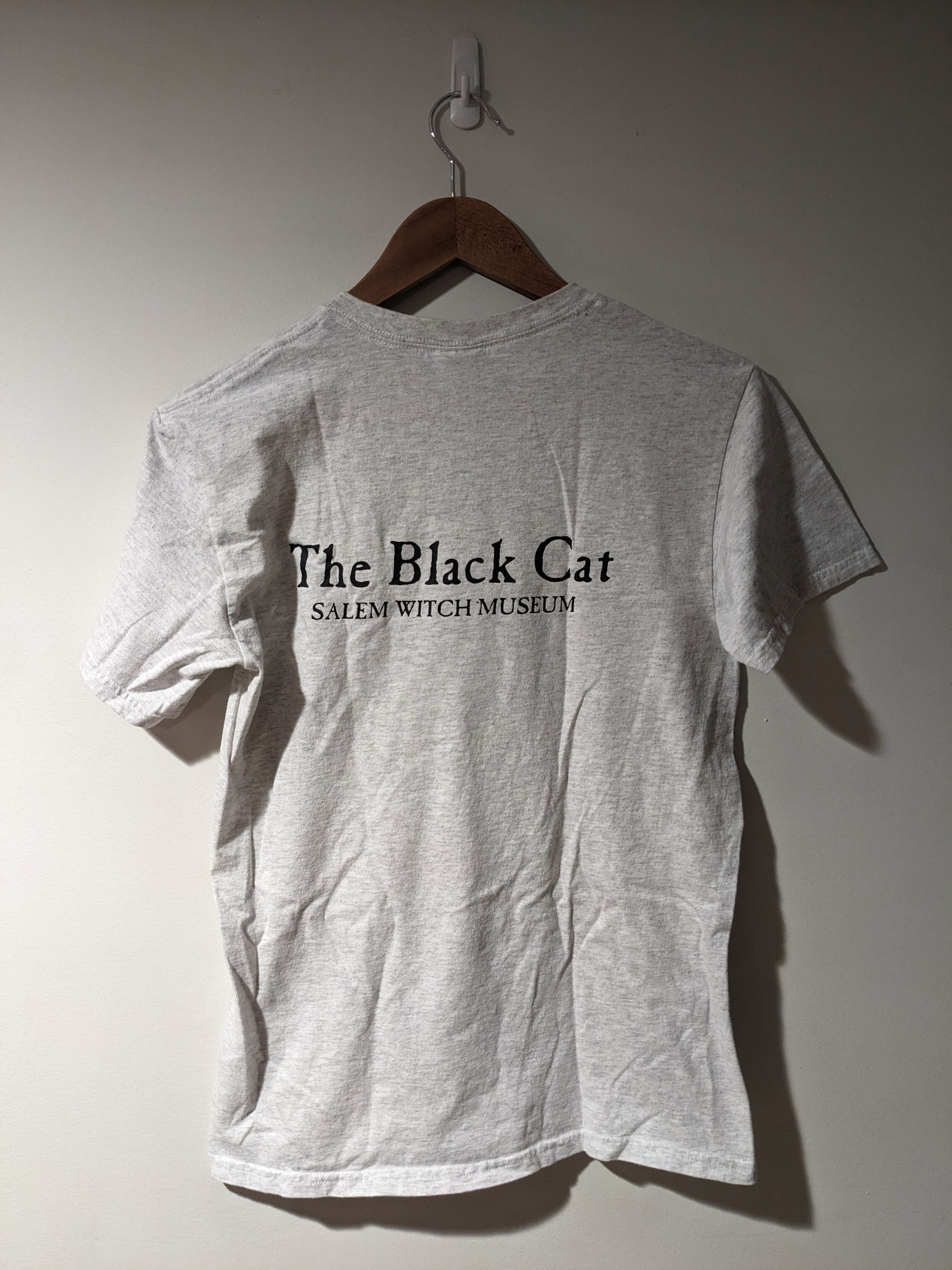 Vintage Vintage Y2K The Black Car Salem Witch Museum T-Shirt Size US S / EU 44-46 / 1 - 5 Thumbnail